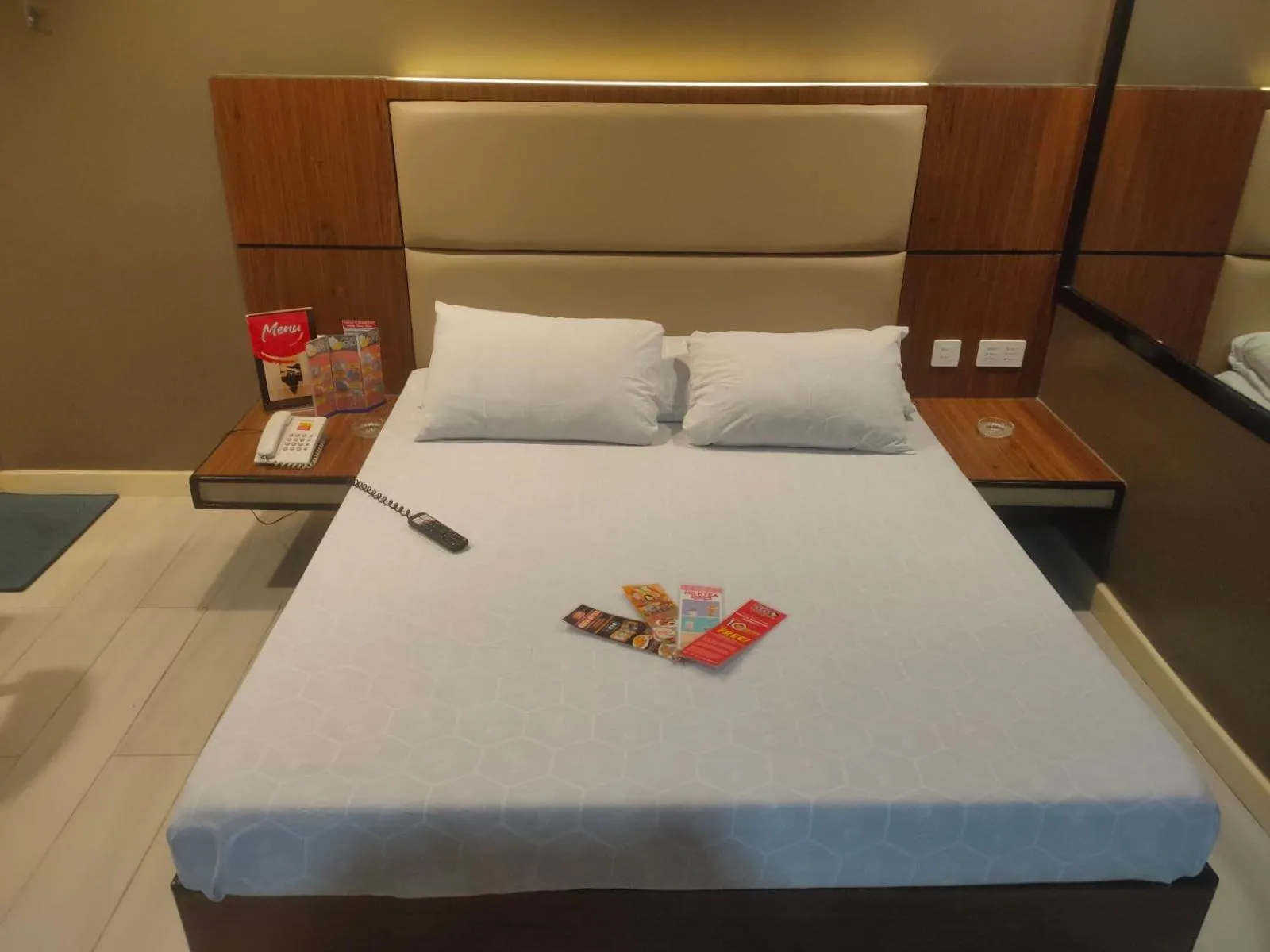 Bed in Hotel Sogo Macapagal