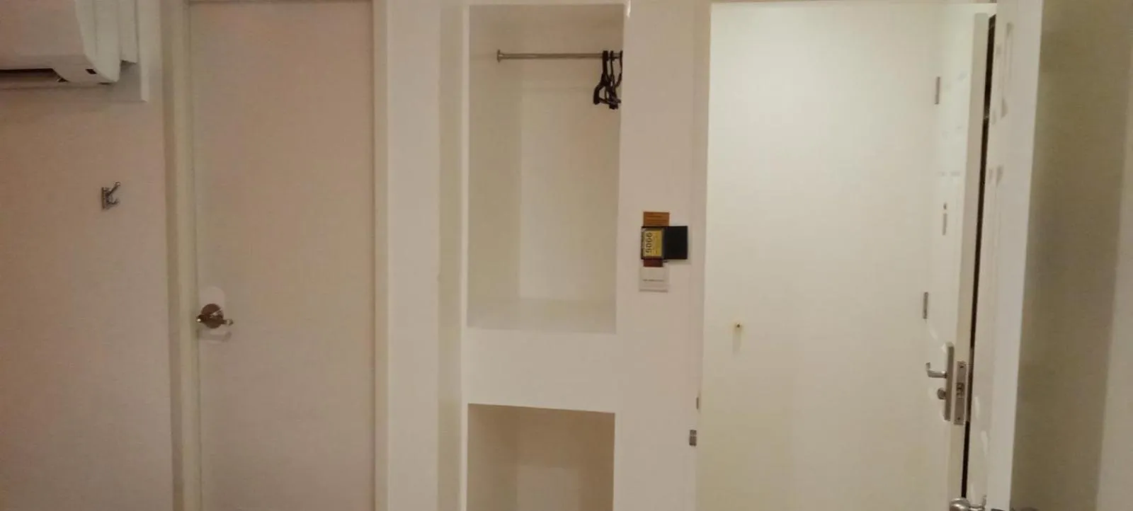 wardrobe in Hotel Sogo Buendia