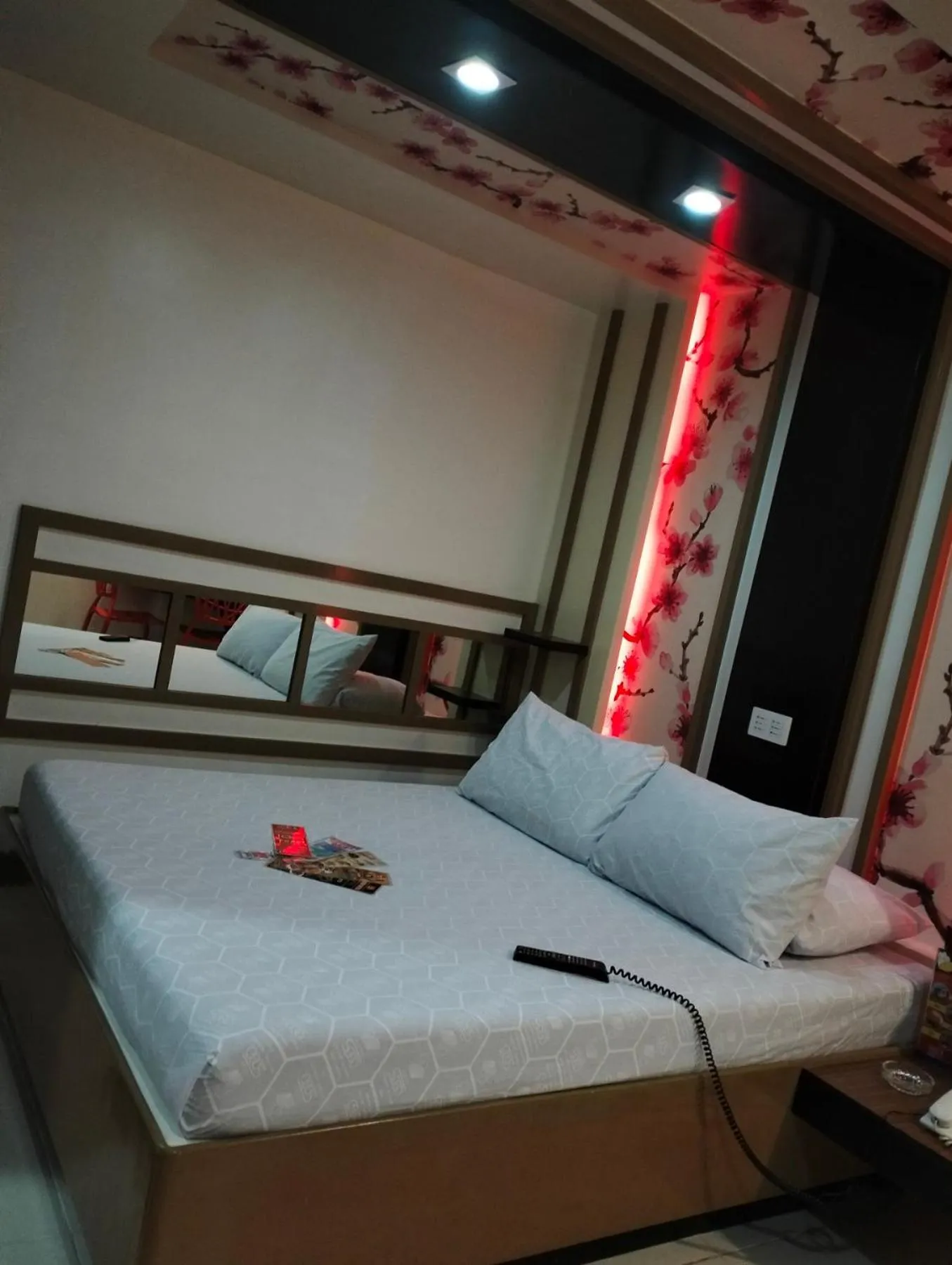 Bed in Hotel Sogo Roxas Blvd