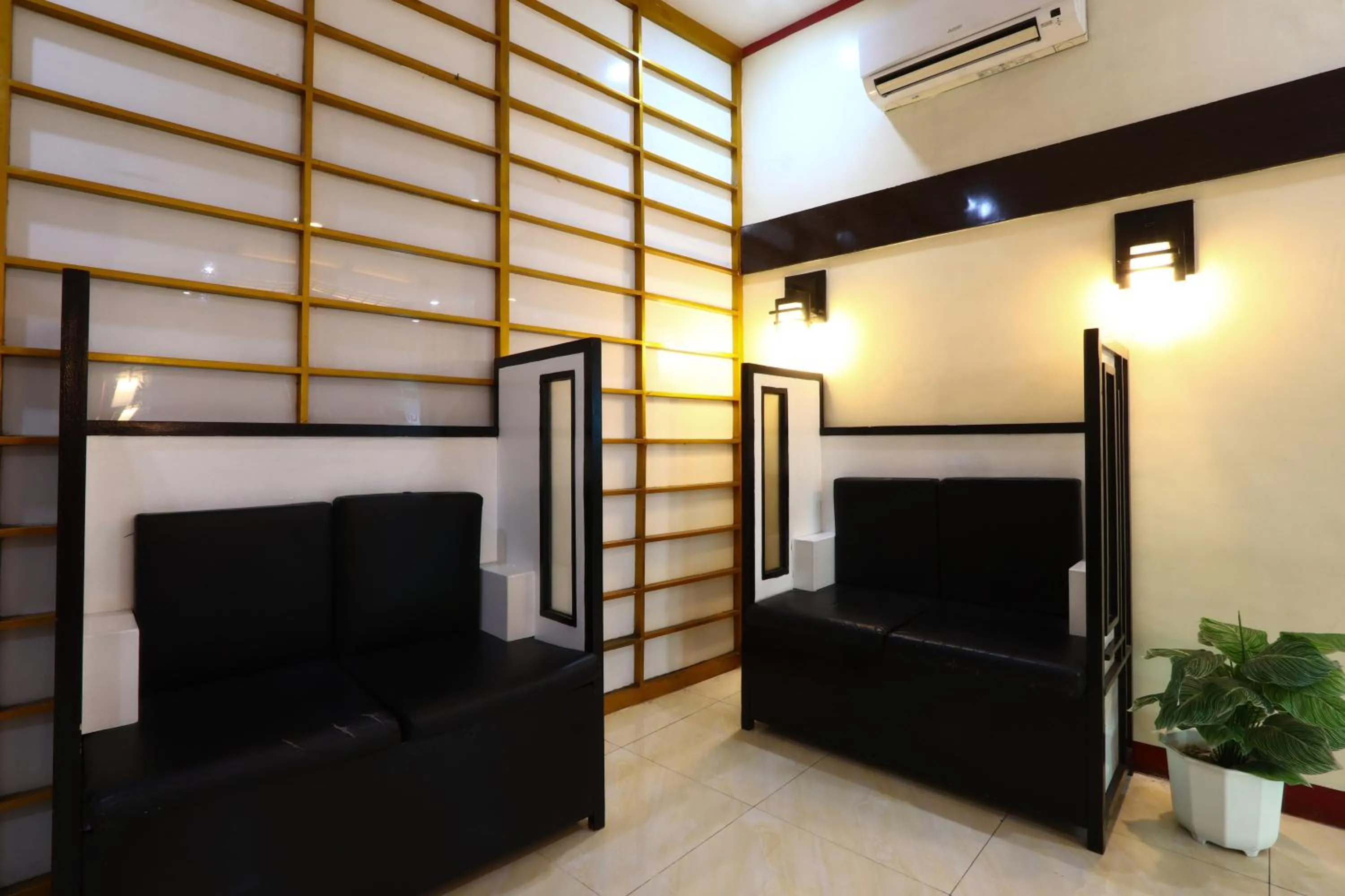 Lobby or reception in Hotel Sogo Yabut