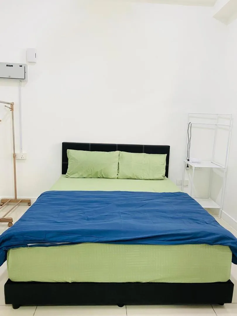 Bed in MiriTimesSquare DAJ#4 Free WI-FI