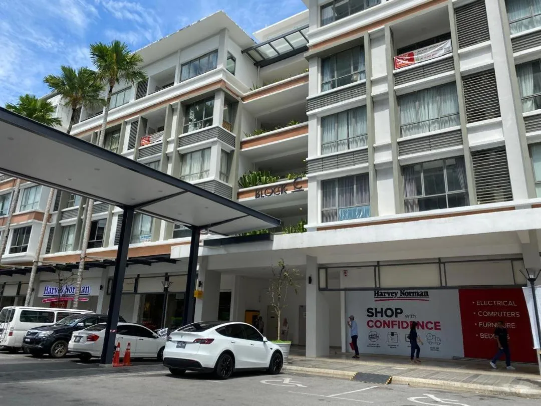 MiriTimesSquare DAJ#4 Free WI-FI