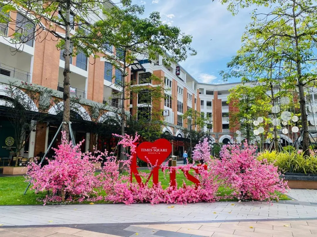 MiriTimesSquare DAJ#4 Free WI-FI