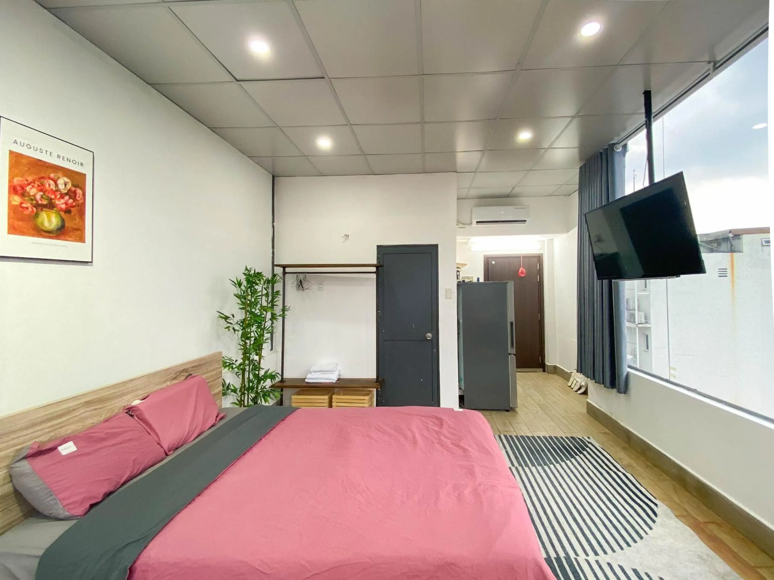 Communal lounge/ TV room, Bed in Zeus Living - Cozy Apartment in Thao Dien