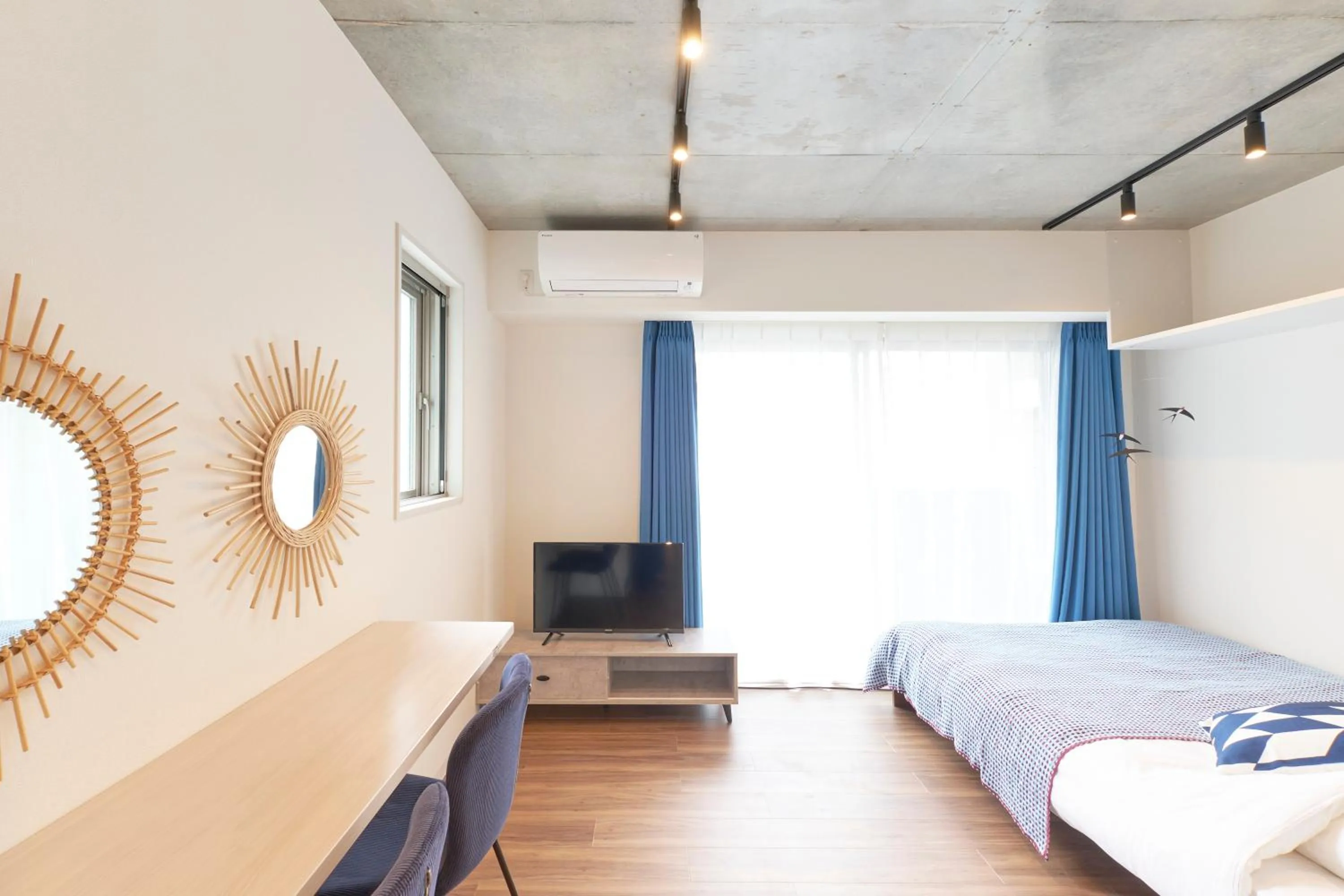 Bed in MATSUMIZAKA Hill by Tranova