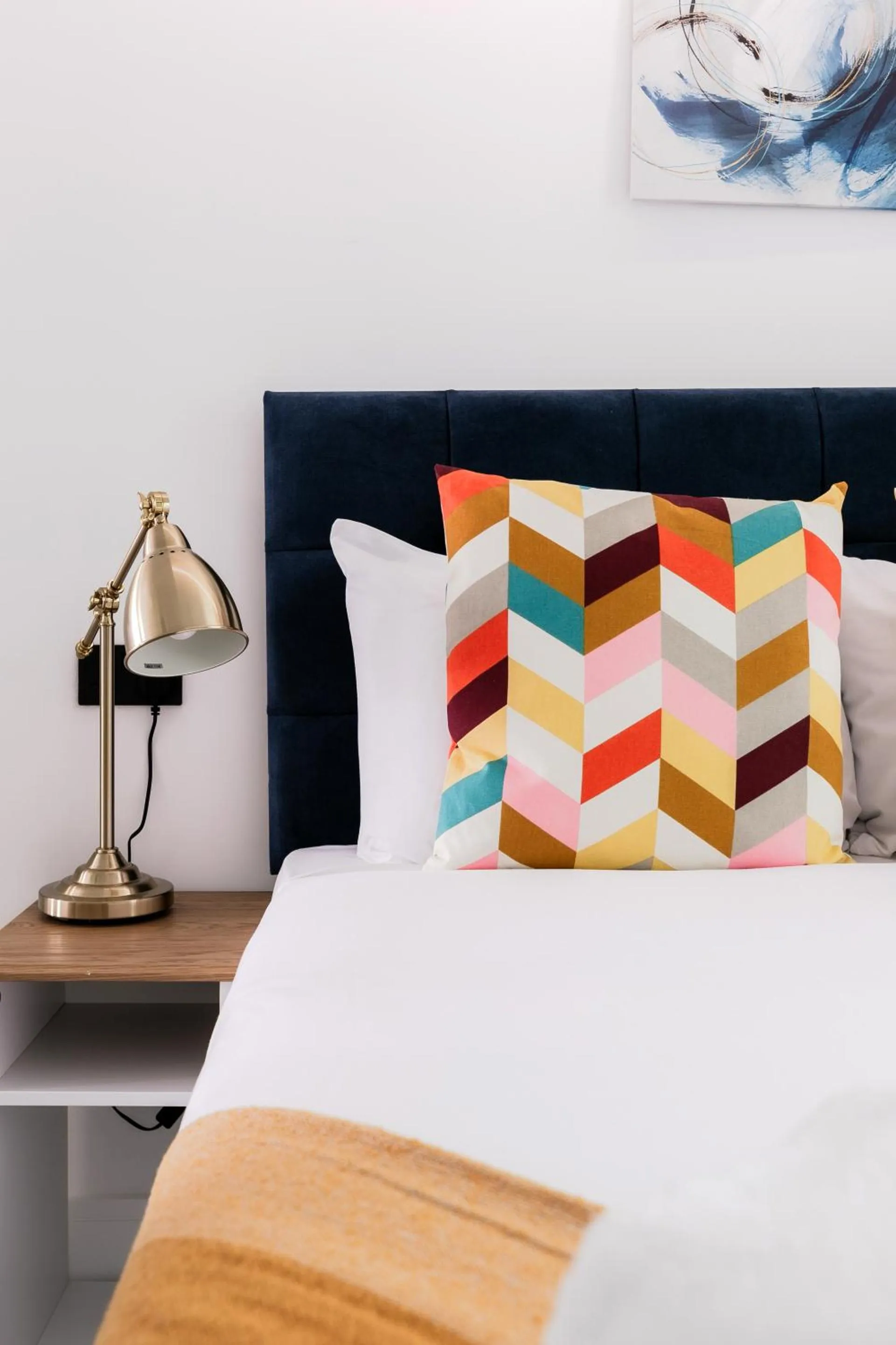 Other, Bed in Comfortable Apartments near Harrods