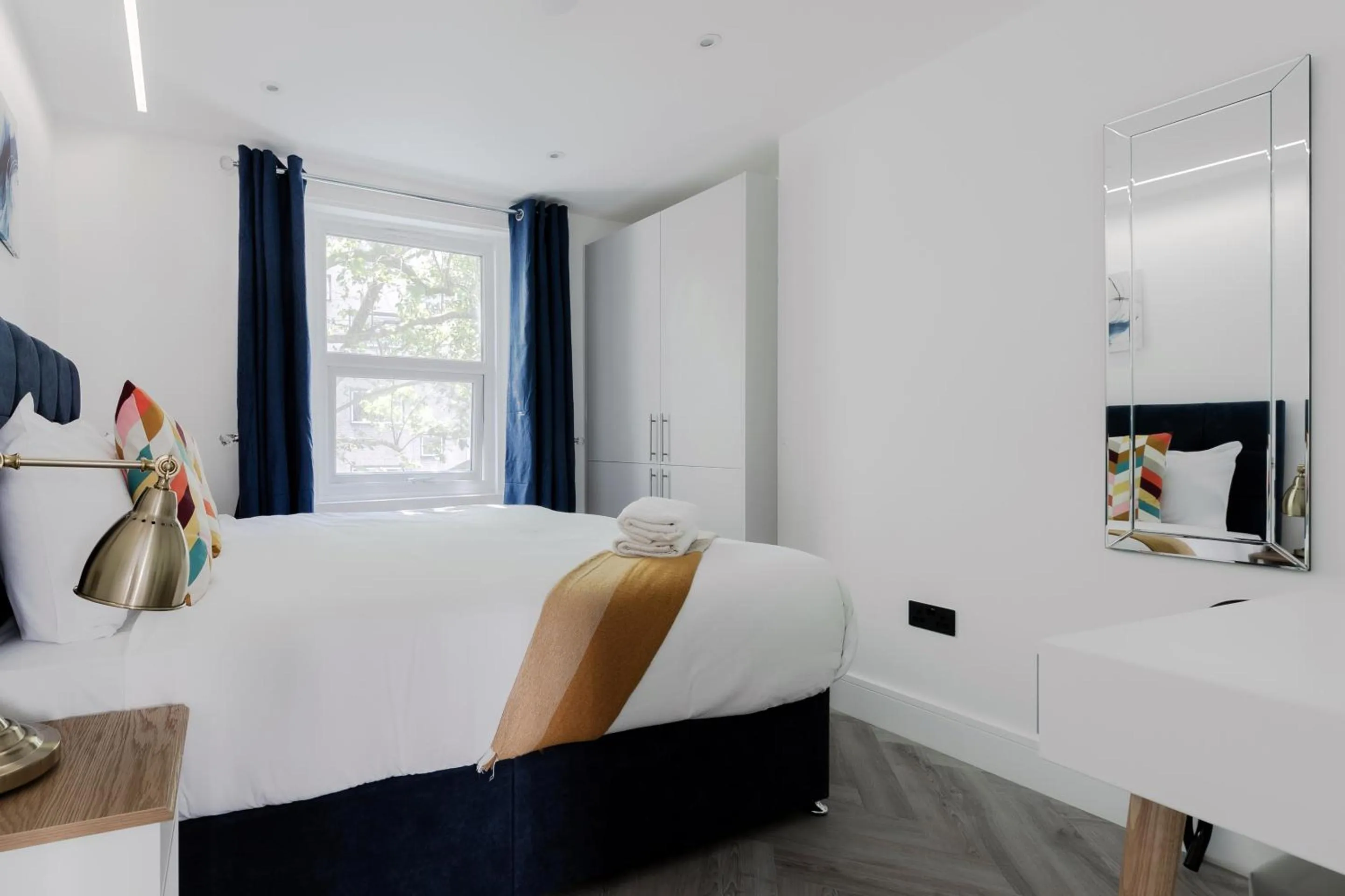 Bedroom, Bed in Comfortable Apartments near Harrods
