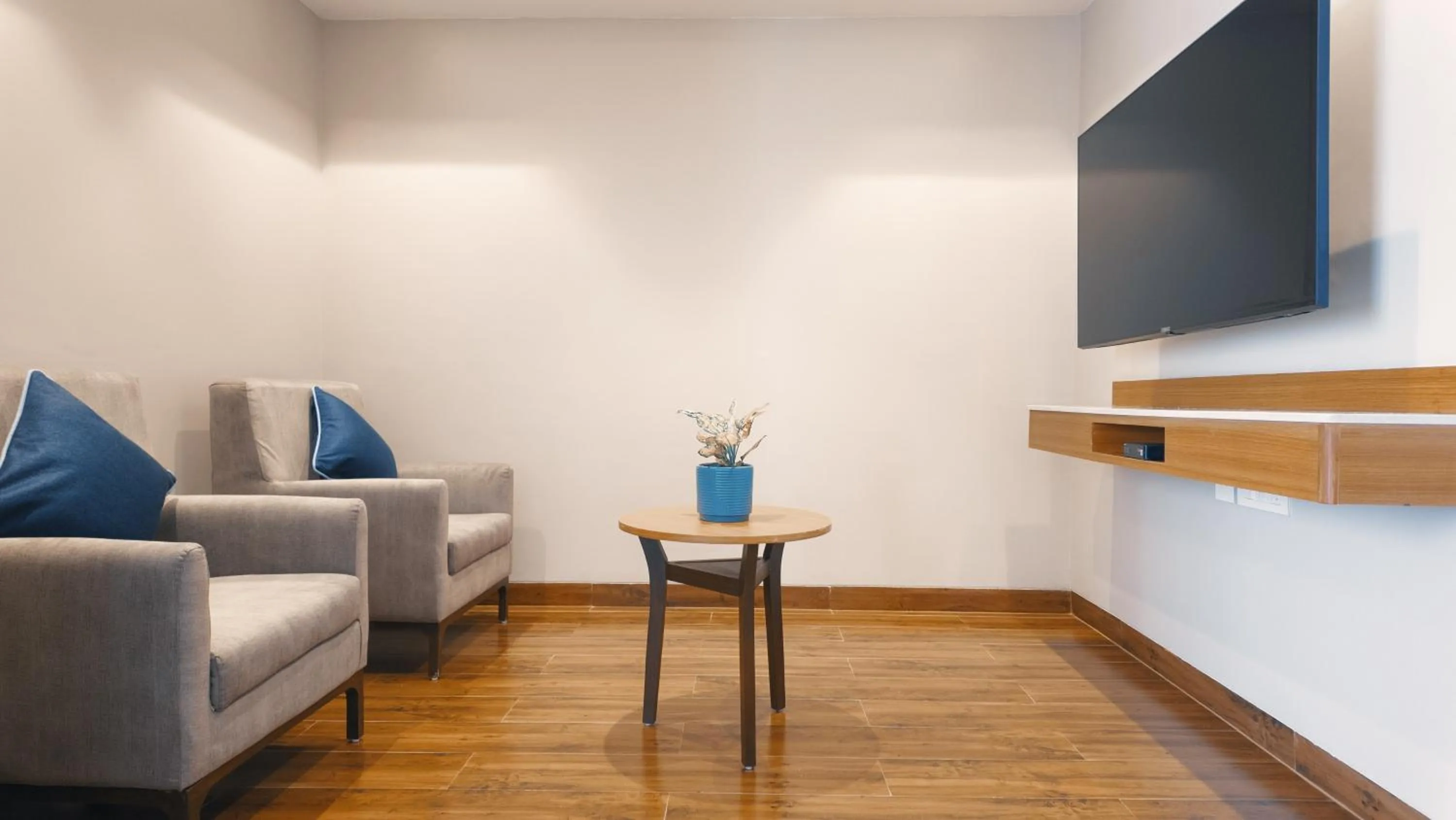 Communal lounge/ TV room in Fortune Select Candolim, Goa - Member ITC Hotels' Group