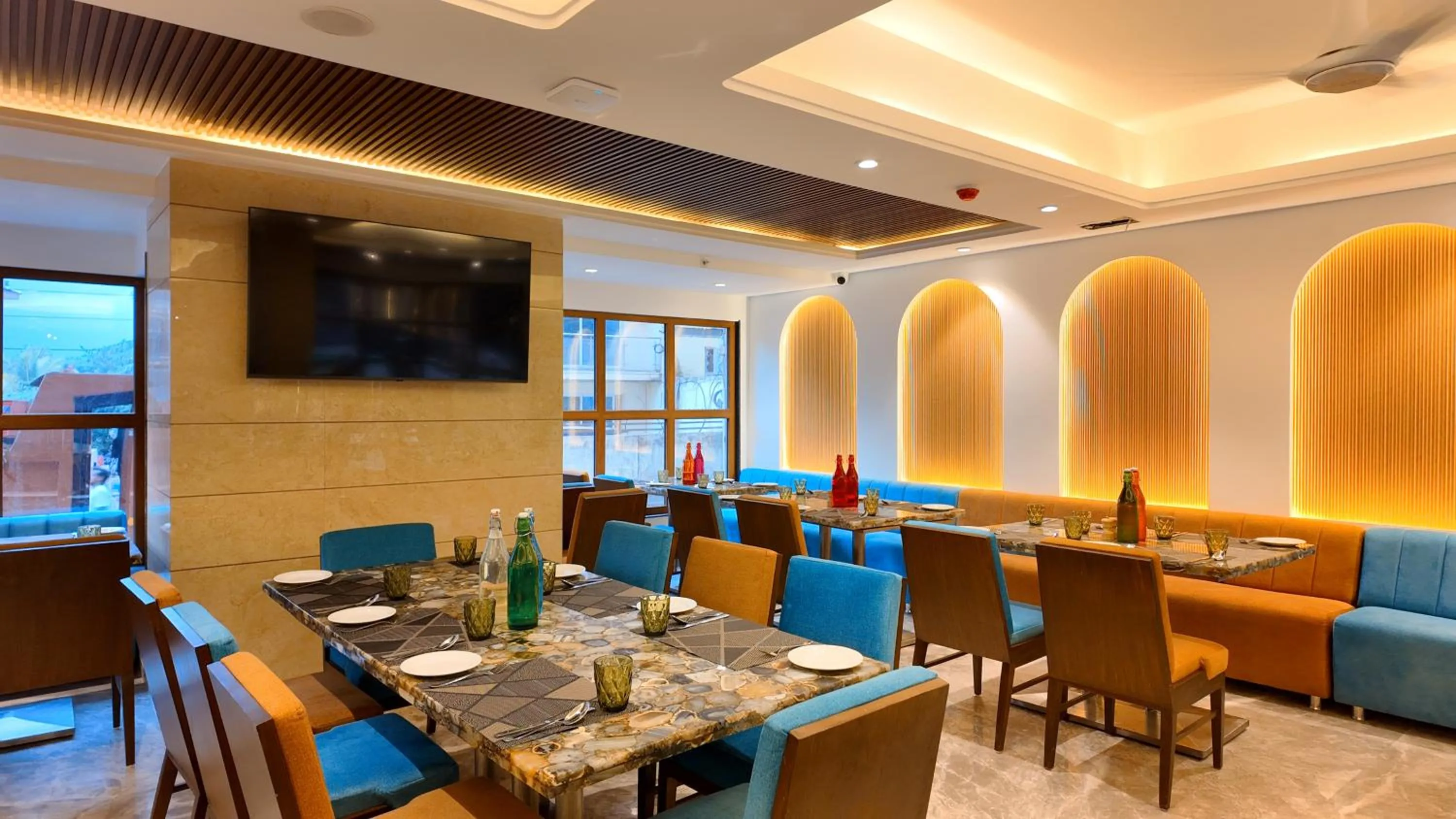 Restaurant/places to eat in Fortune Select Candolim, Goa - Member ITC Hotels' Group