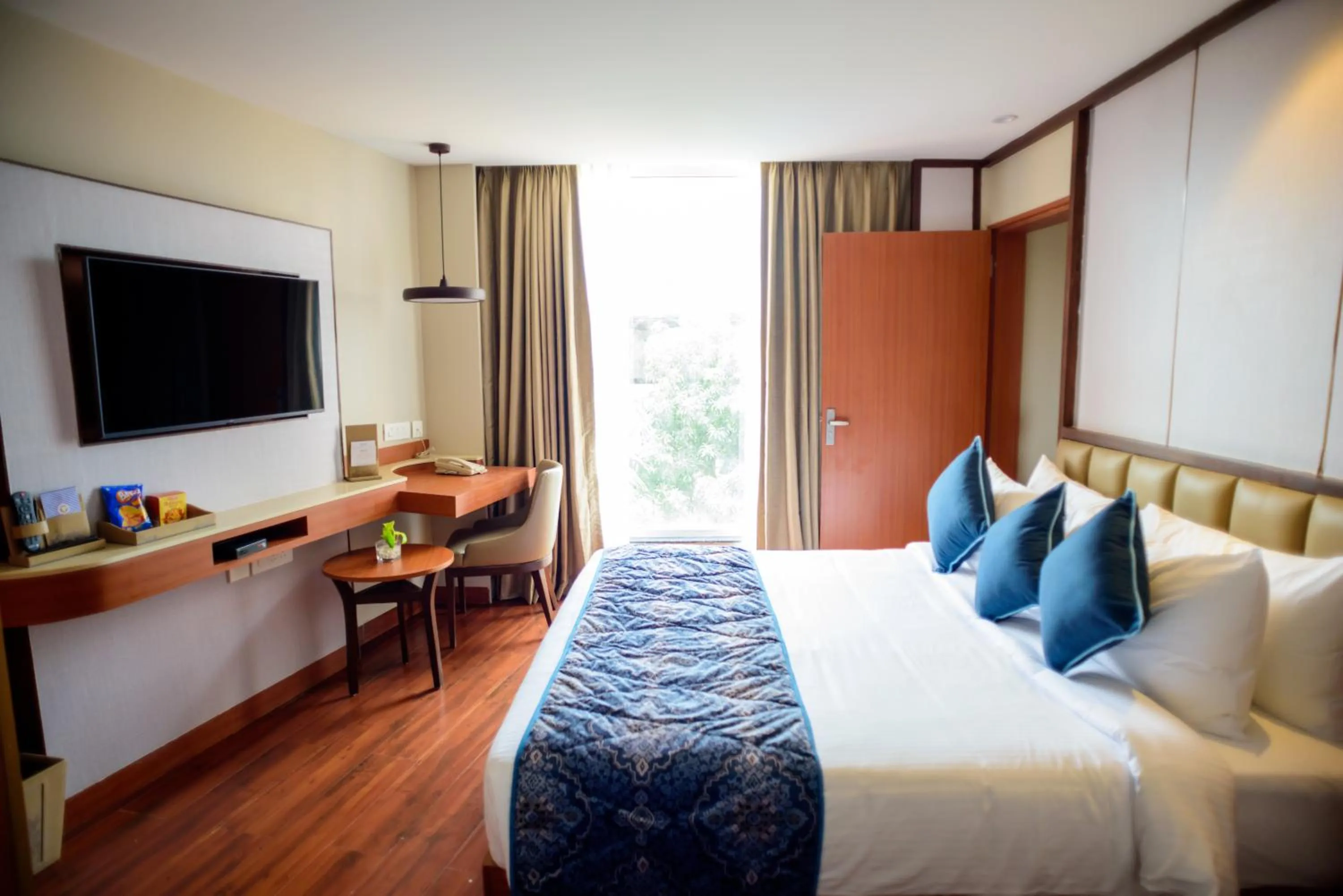 Photo of the whole room, Bed in Fortune Select Candolim, Goa - Member ITC Hotels' Group