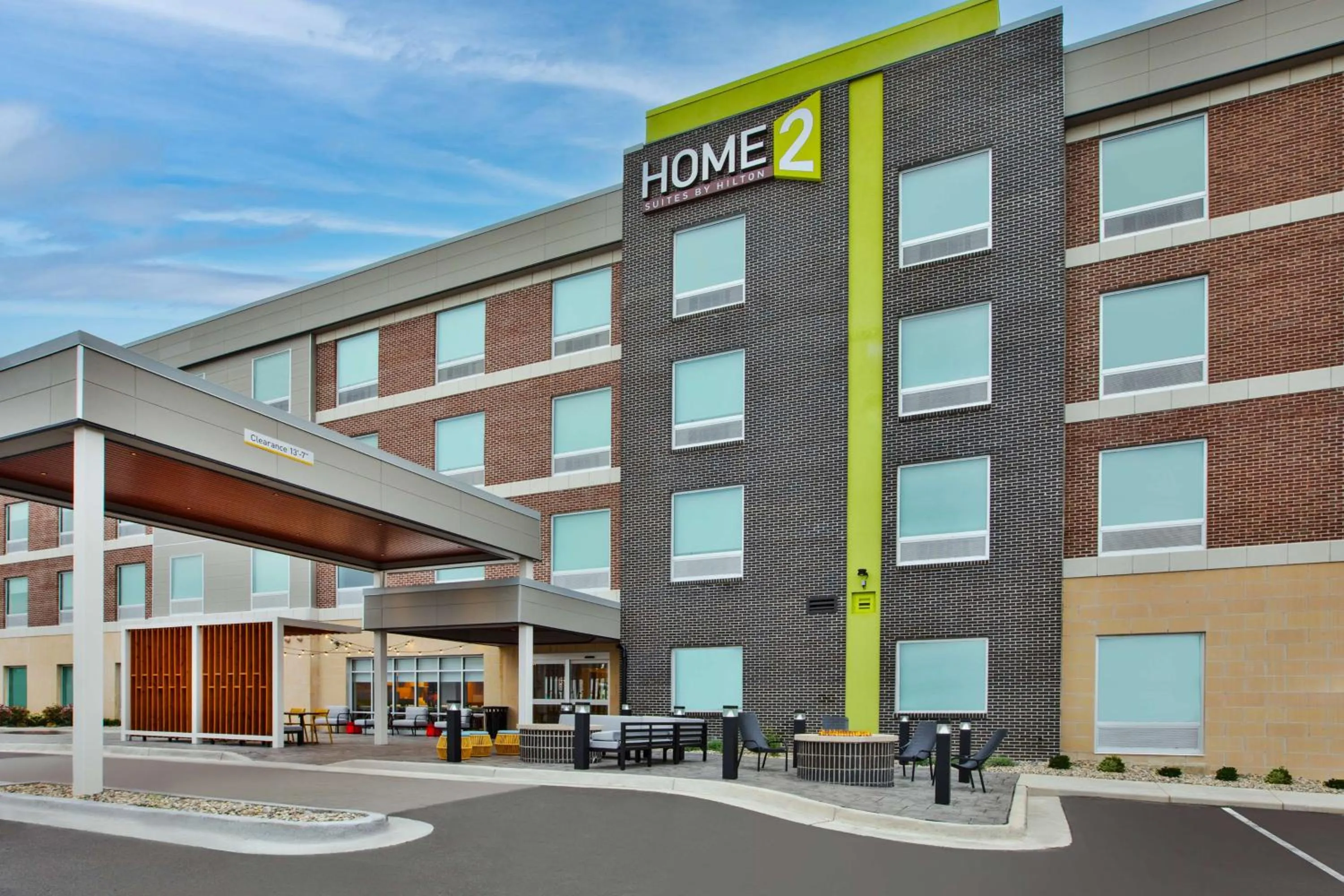 Property building in Home2 Suites By Hilton Grand Rapids Northeast
