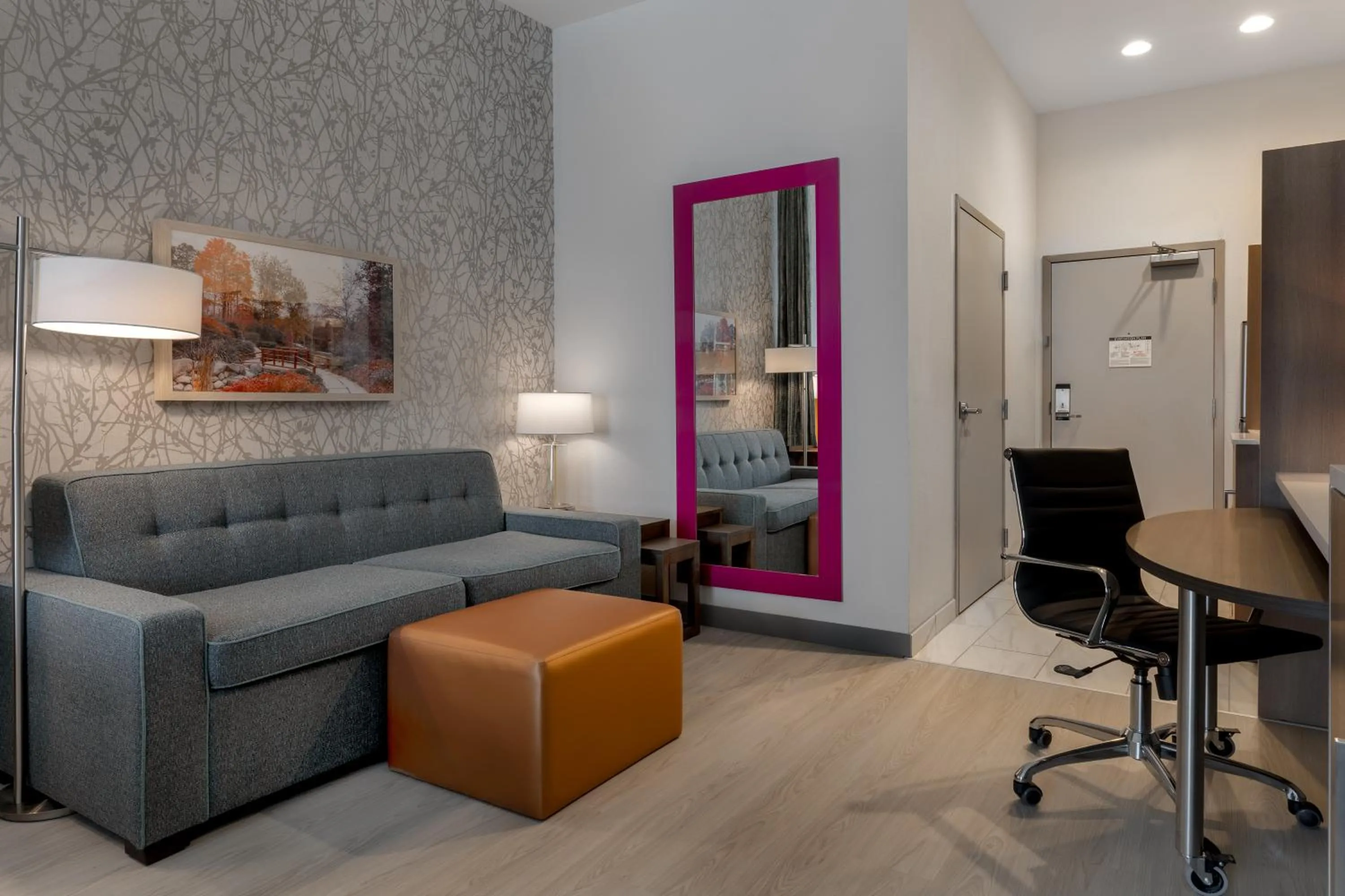 Seating area in Home2 Suites By Hilton Kokomo