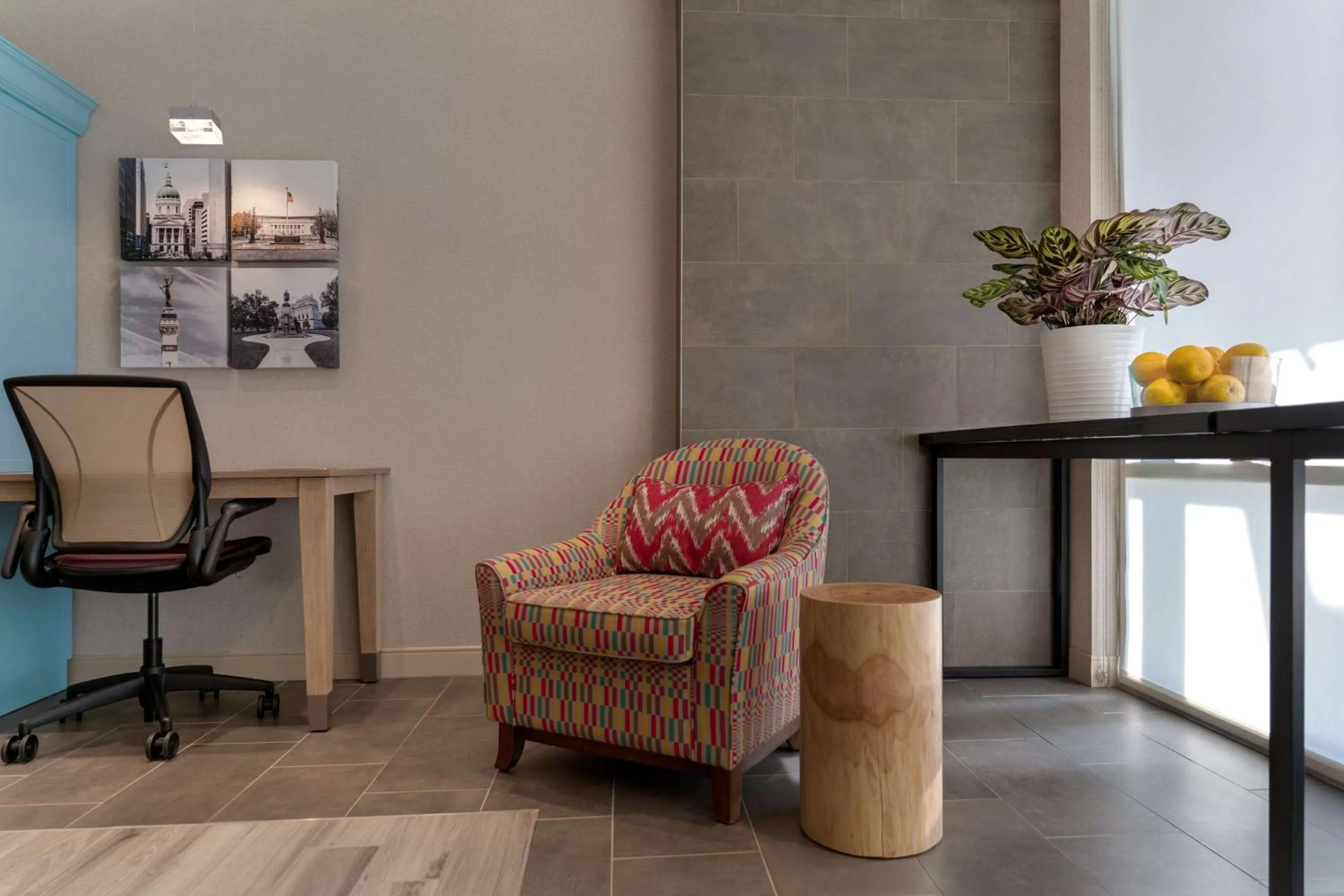 Lobby or reception in Home2 Suites By Hilton Kokomo