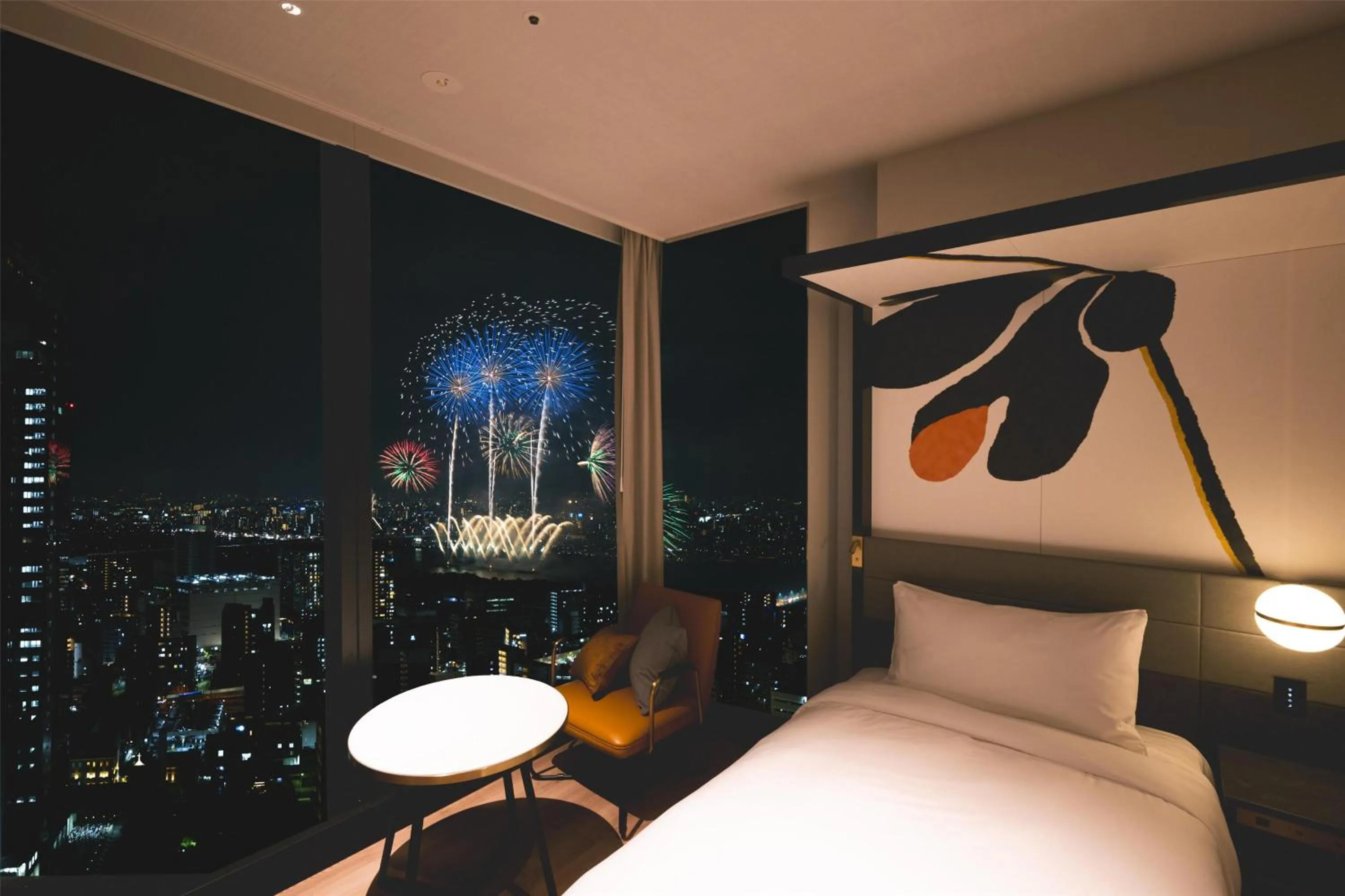 Photo of the whole room, Bed in Canopy By Hilton Osaka Umeda