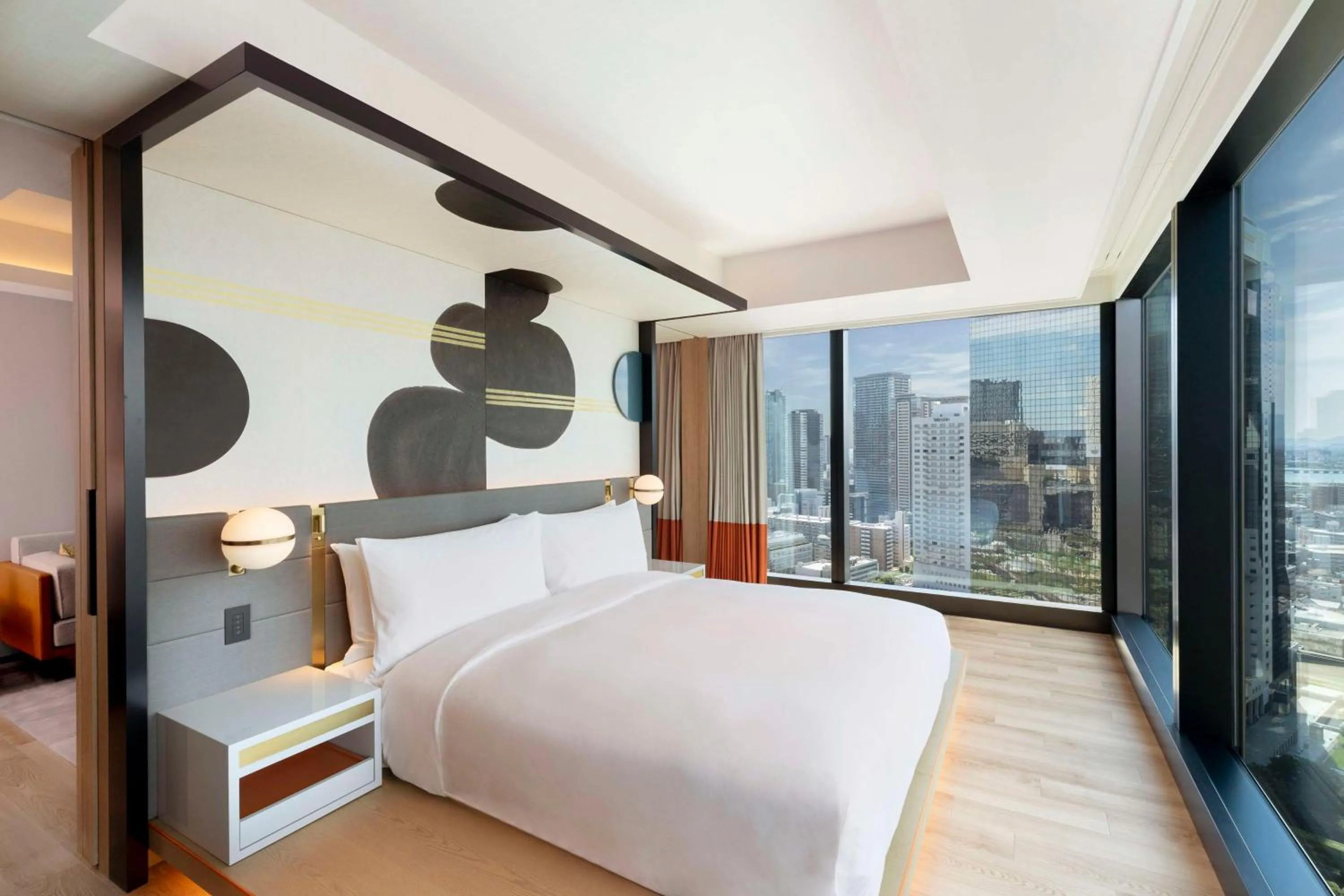 Bed in Canopy By Hilton Osaka Umeda