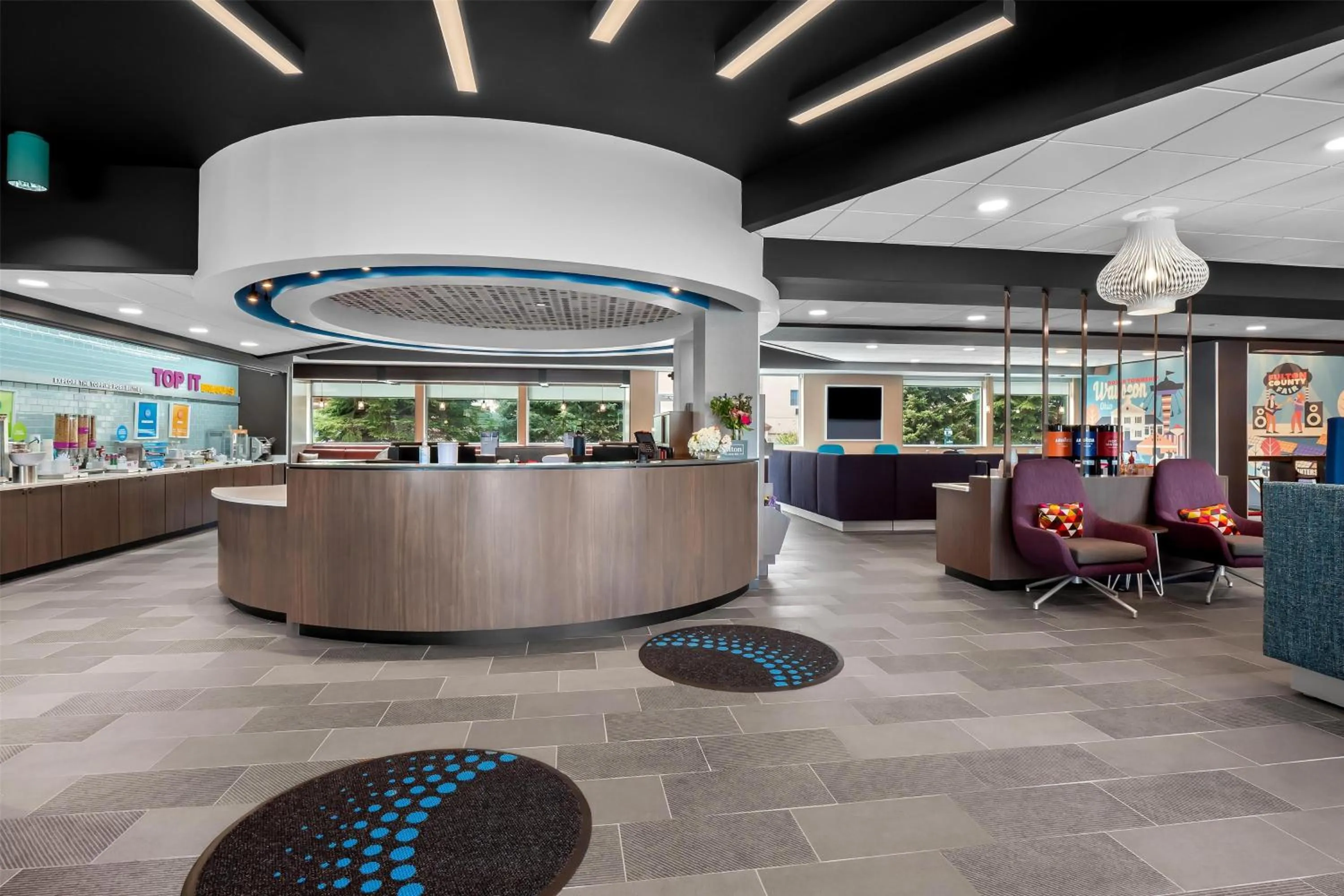 Lobby or reception in Tru By Hilton Wauseon