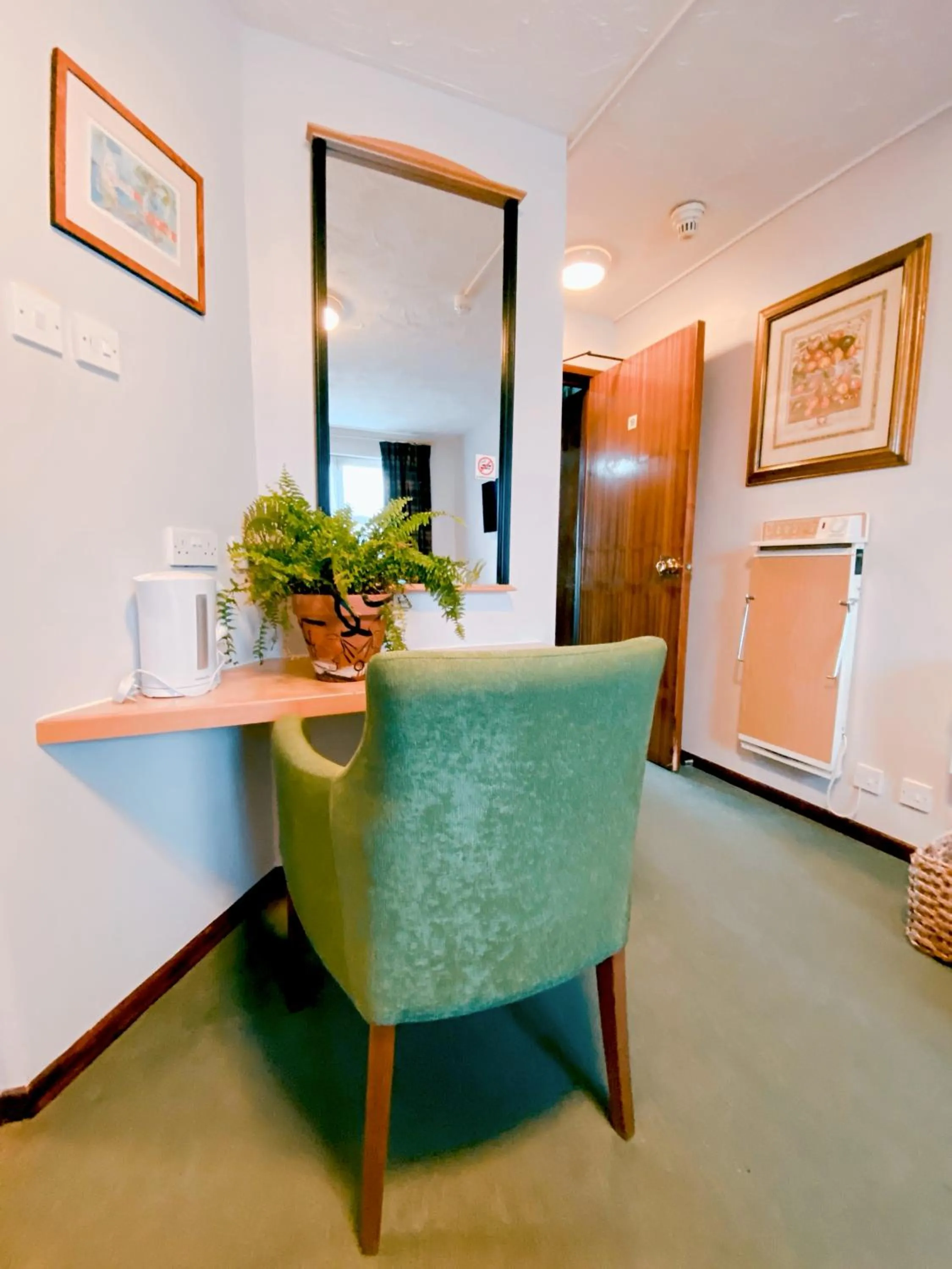 Bedroom in Redwings Lodge Sawtry Huntingdon