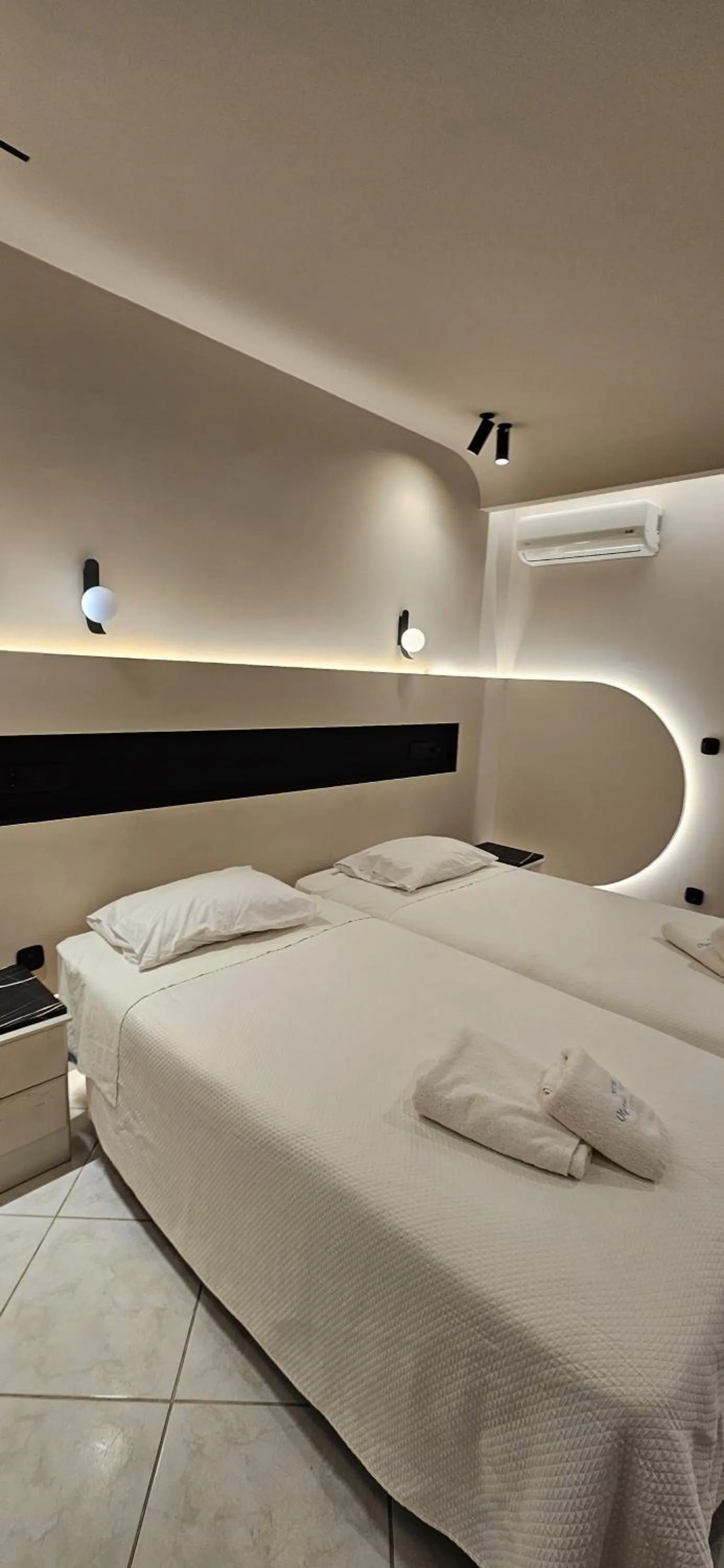 Bed in Olympic Village Hotel & SPA