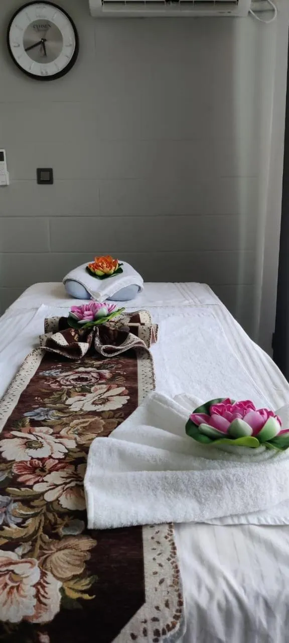 Spa and wellness centre/facilities, Bed in Hotel Omni Residency Baridhara