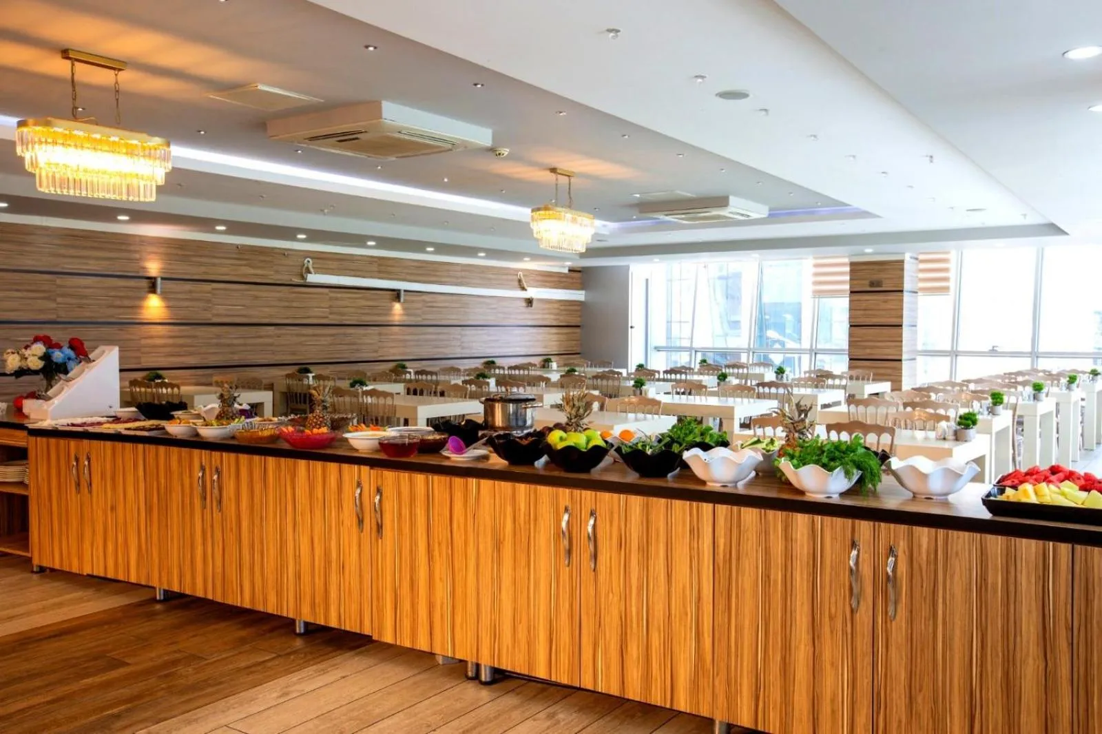 Breakfast in Cevaher Hotel & Suıtes