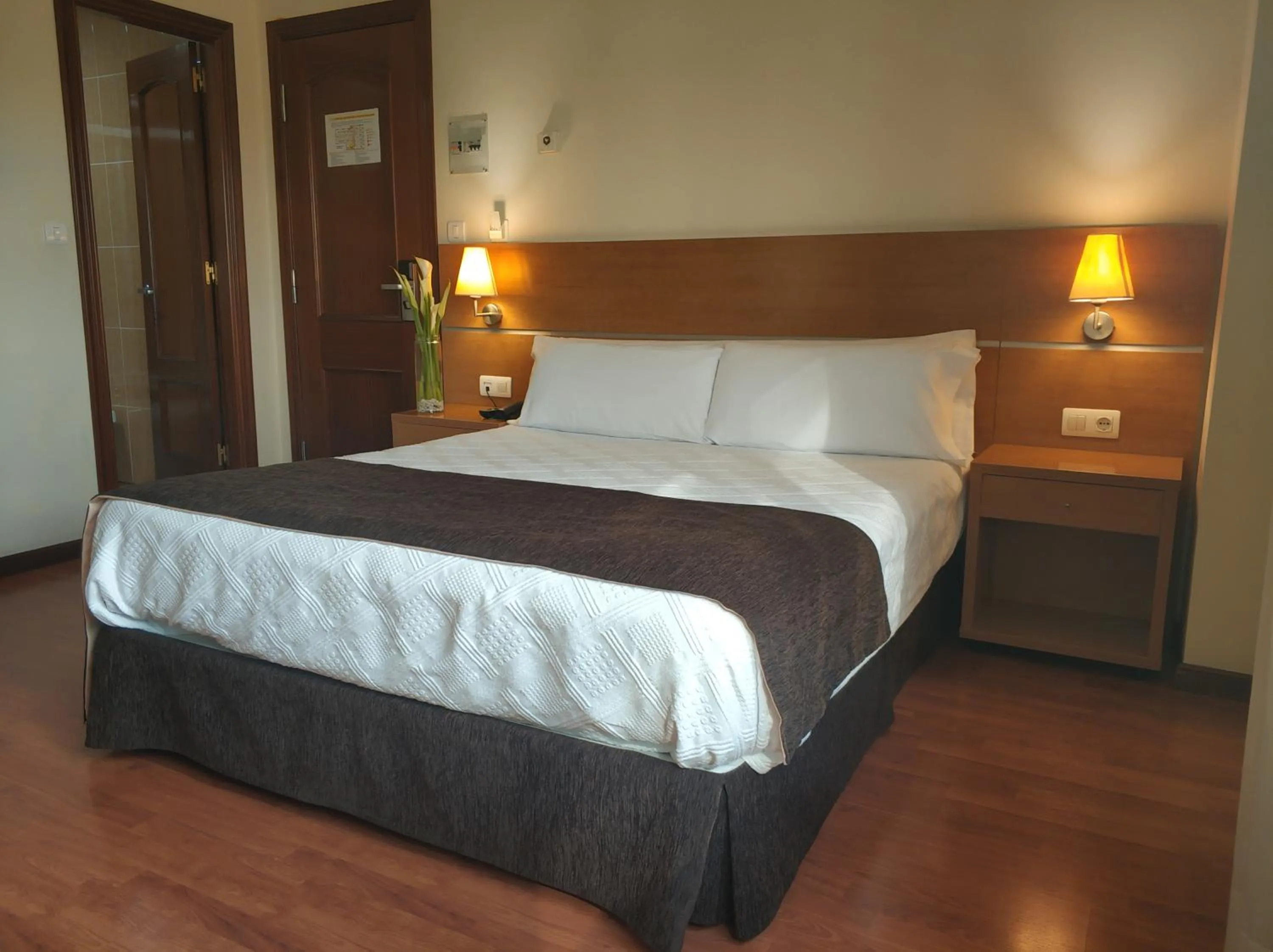 Photo of the whole room, Bed in Hotel Avión by Bossh! Hotels
