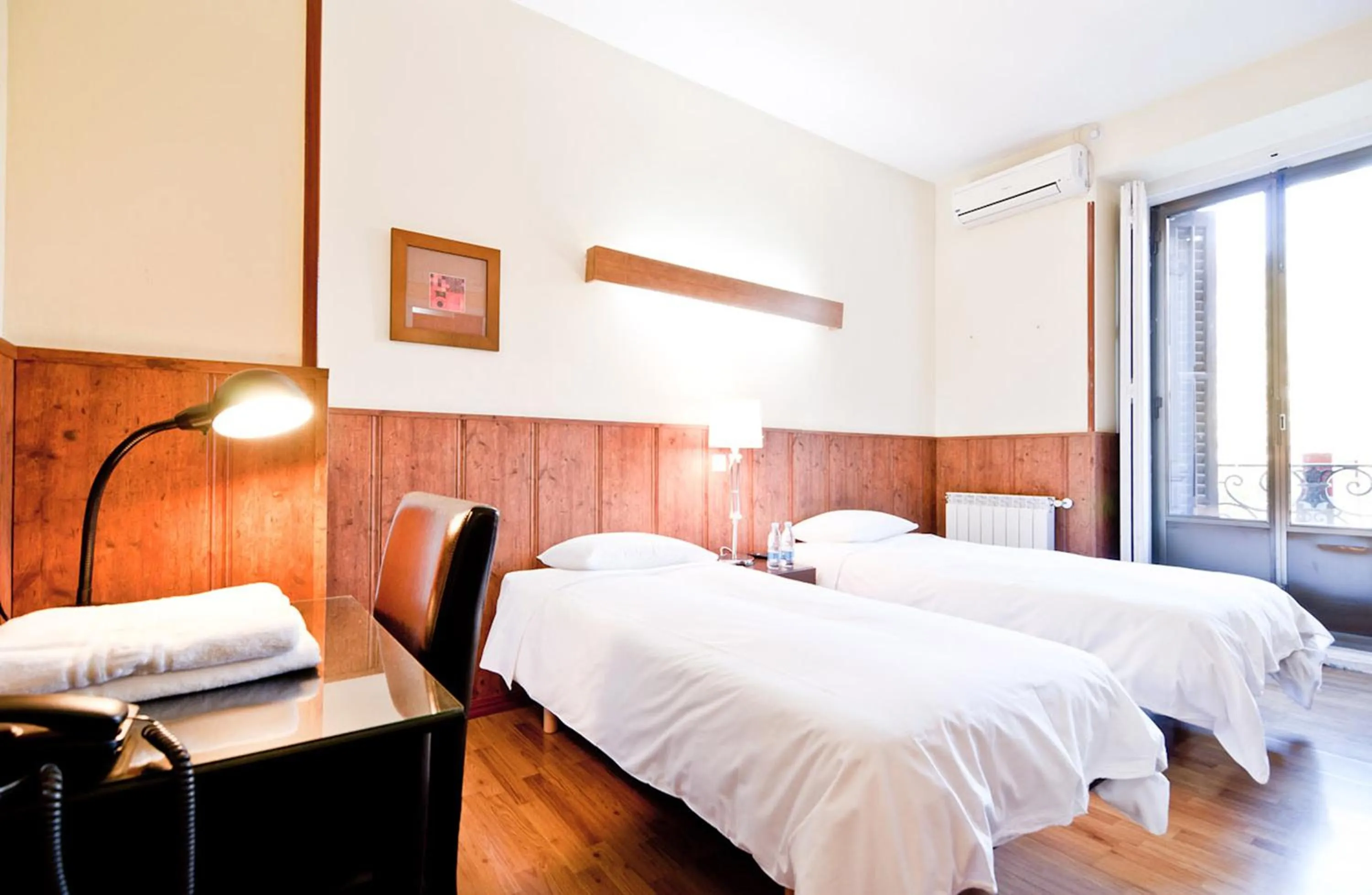 Photo of the whole room, Bed in Hostal Asunción