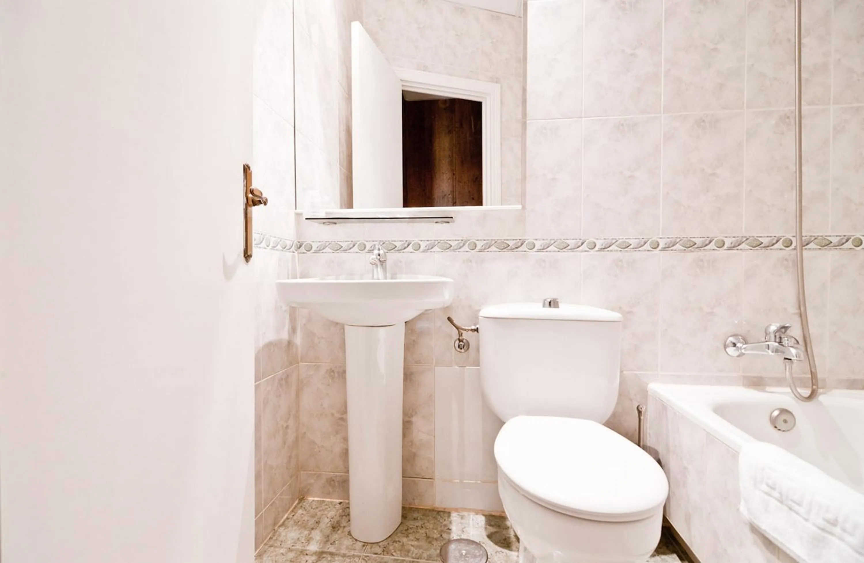 Bathroom in Hostal Asunción