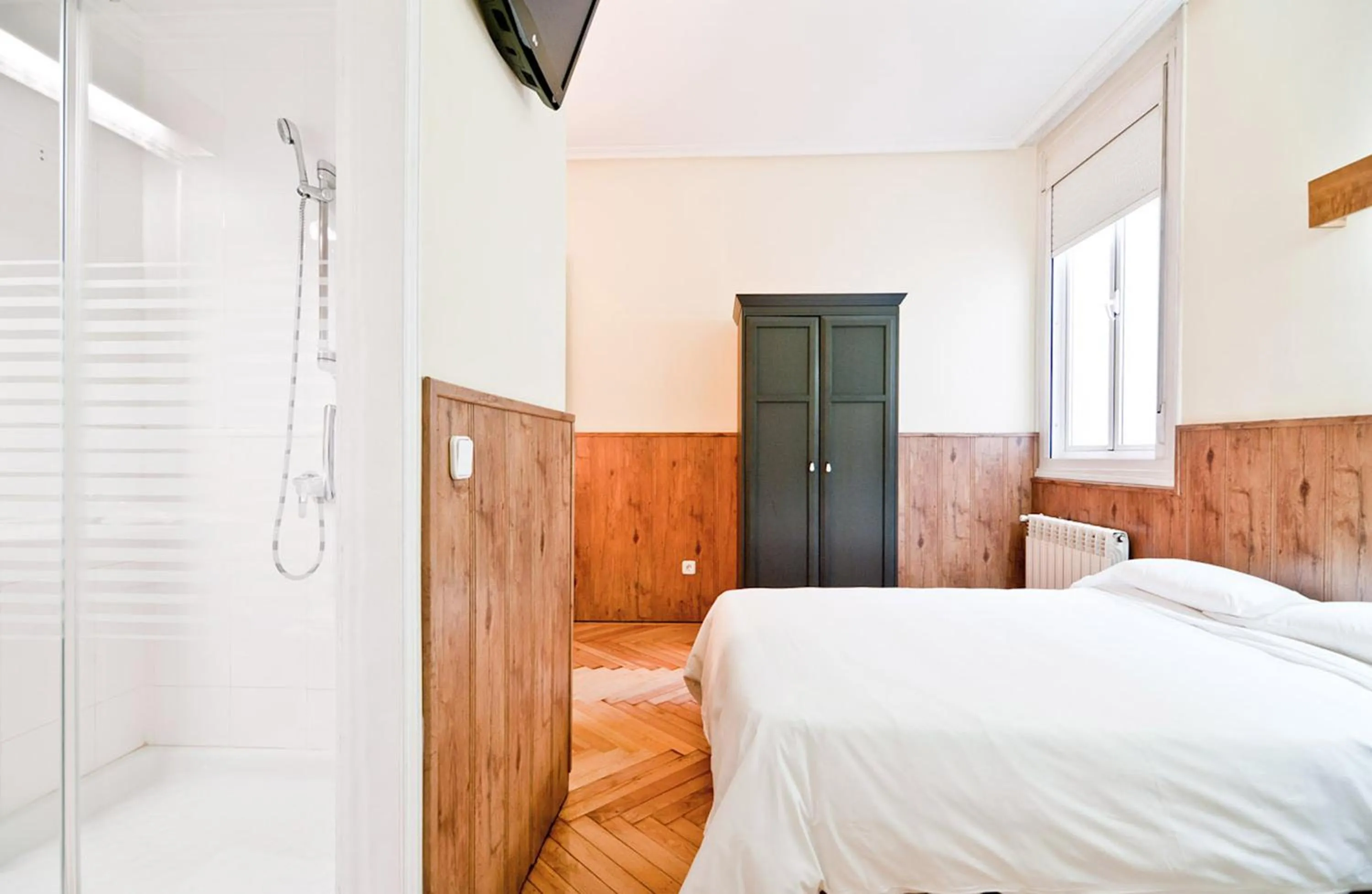 Photo of the whole room, Bed in Hostal Asunción