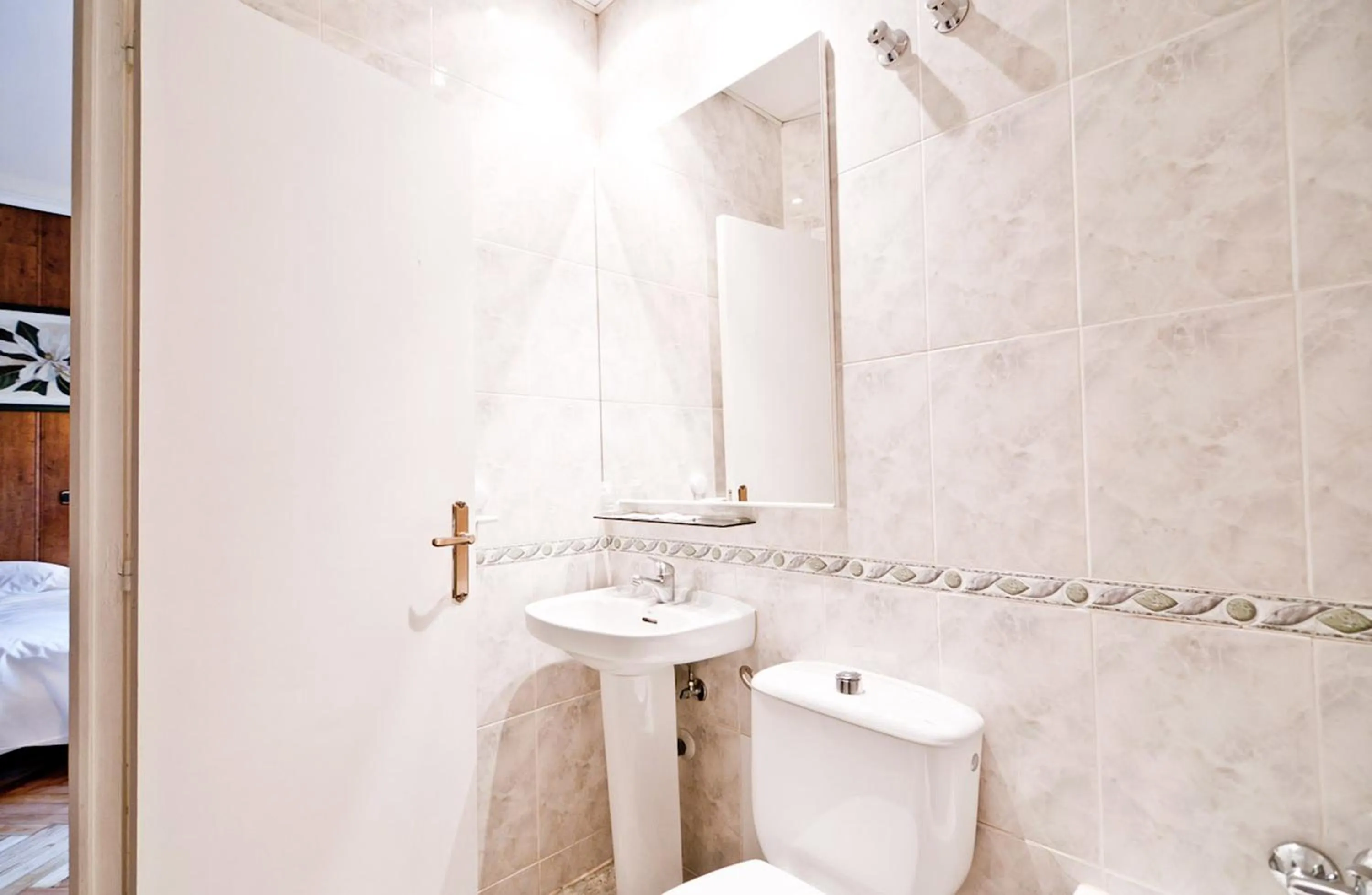 Bathroom in Hostal Asunción