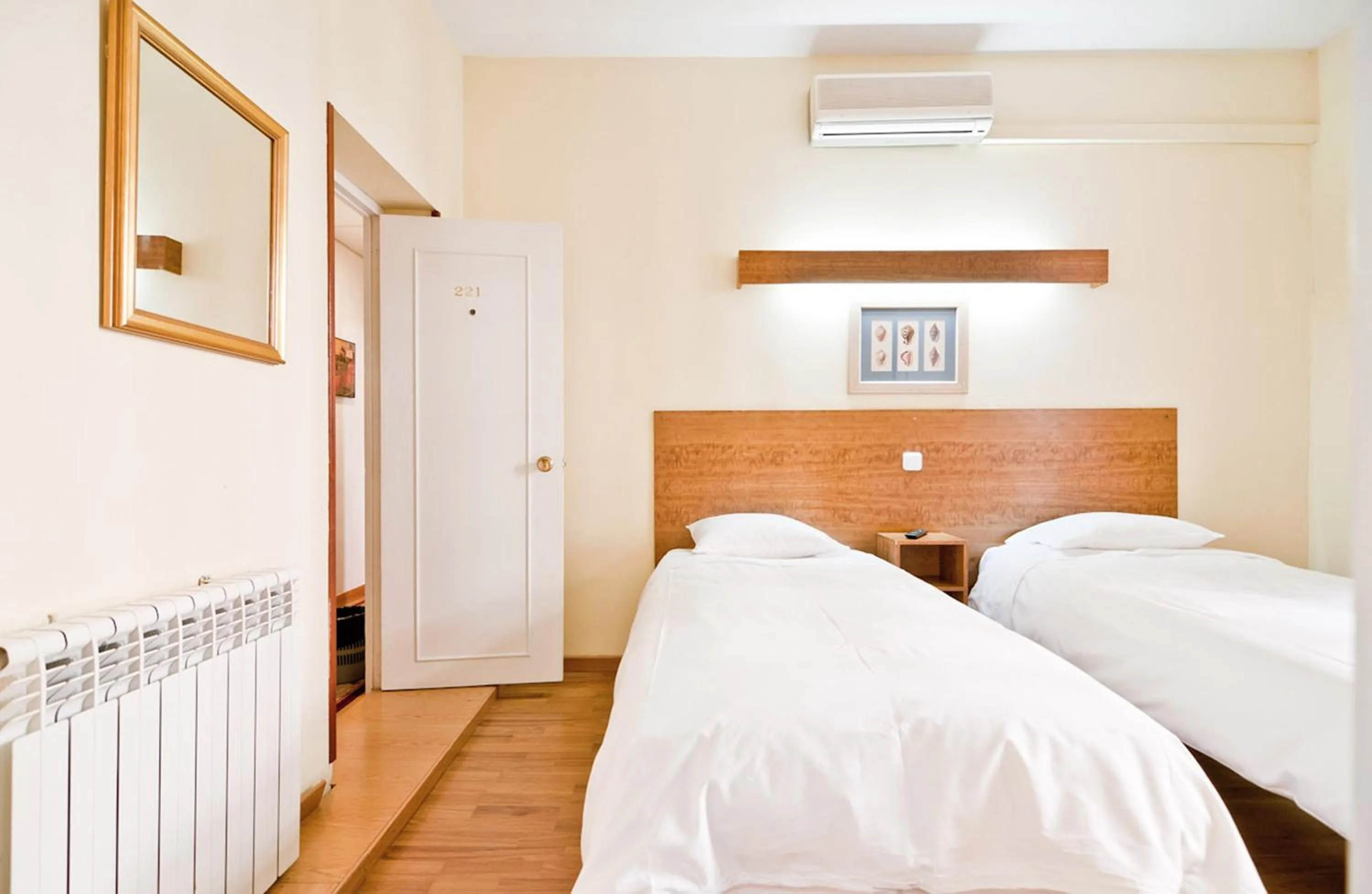 Photo of the whole room, Bed in Hostal Asunción