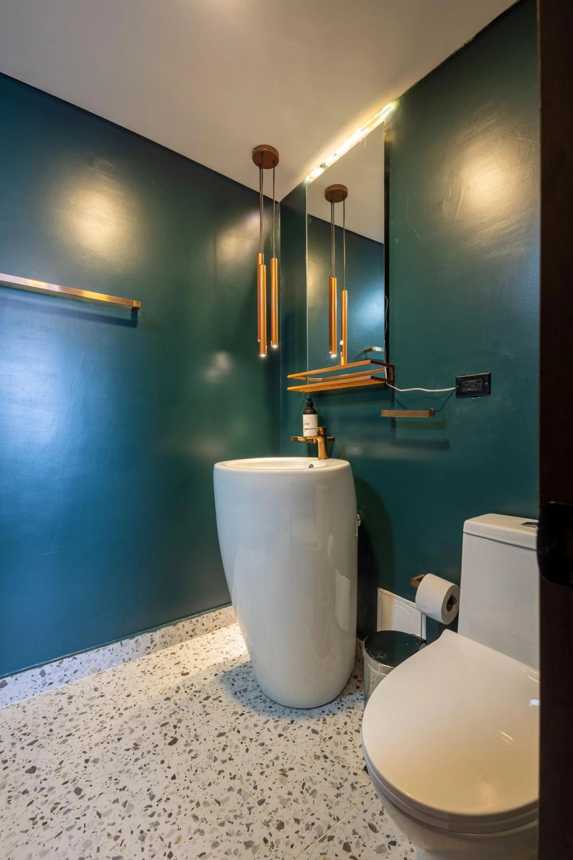 Bathroom in The O by Seekers Medellín