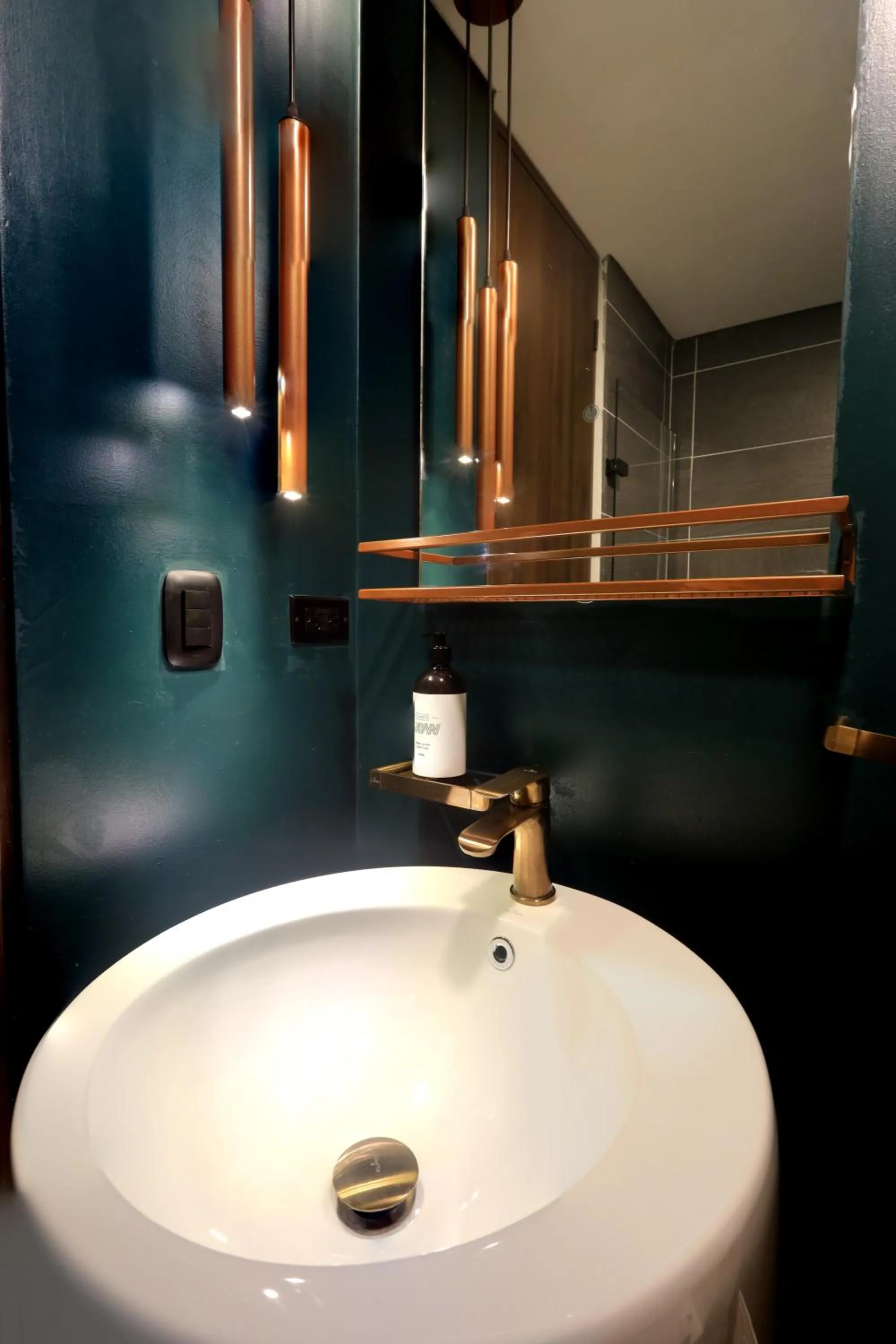 Bathroom in The O by Seekers Medellín