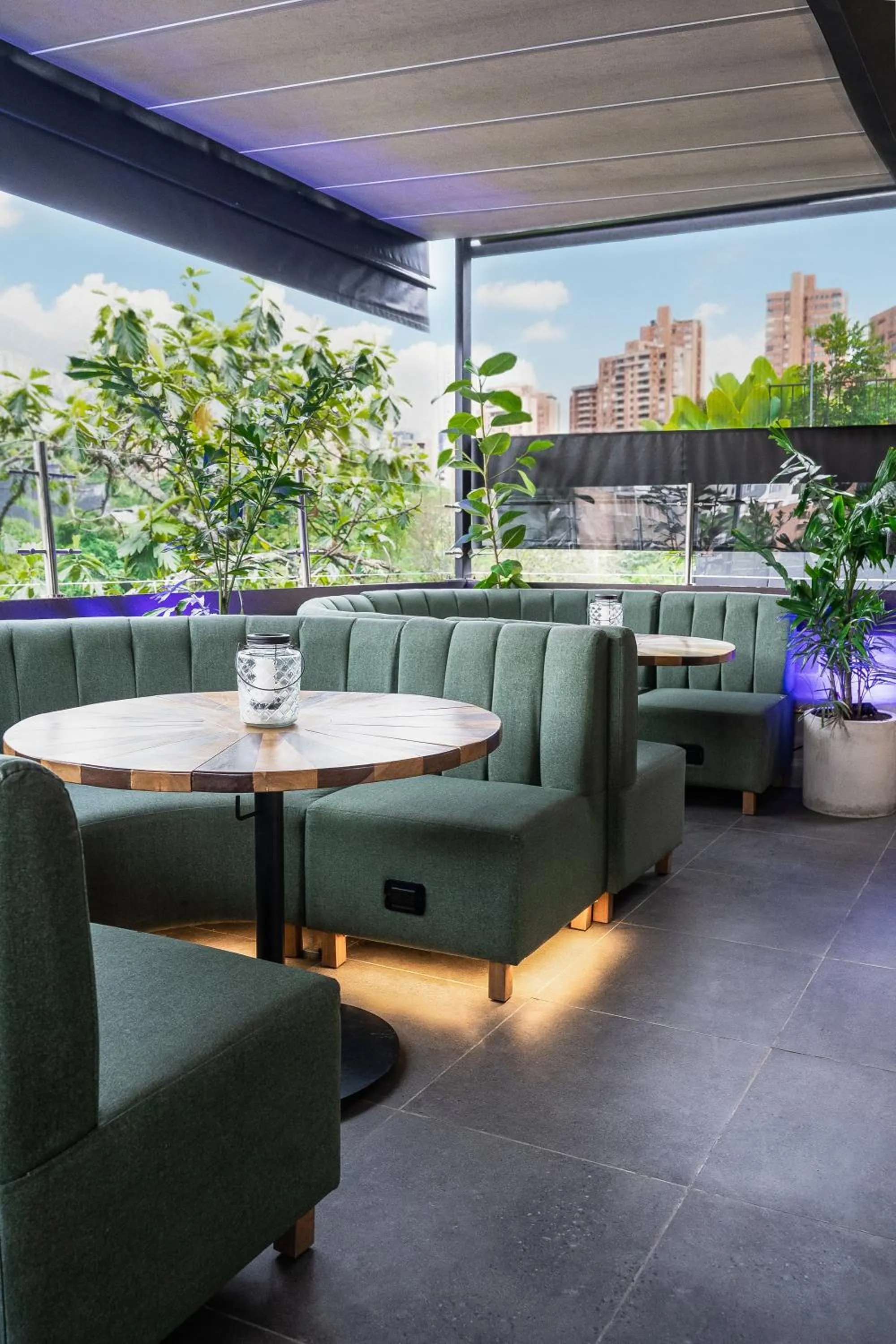 Restaurant/places to eat in The O by Seekers Medellín