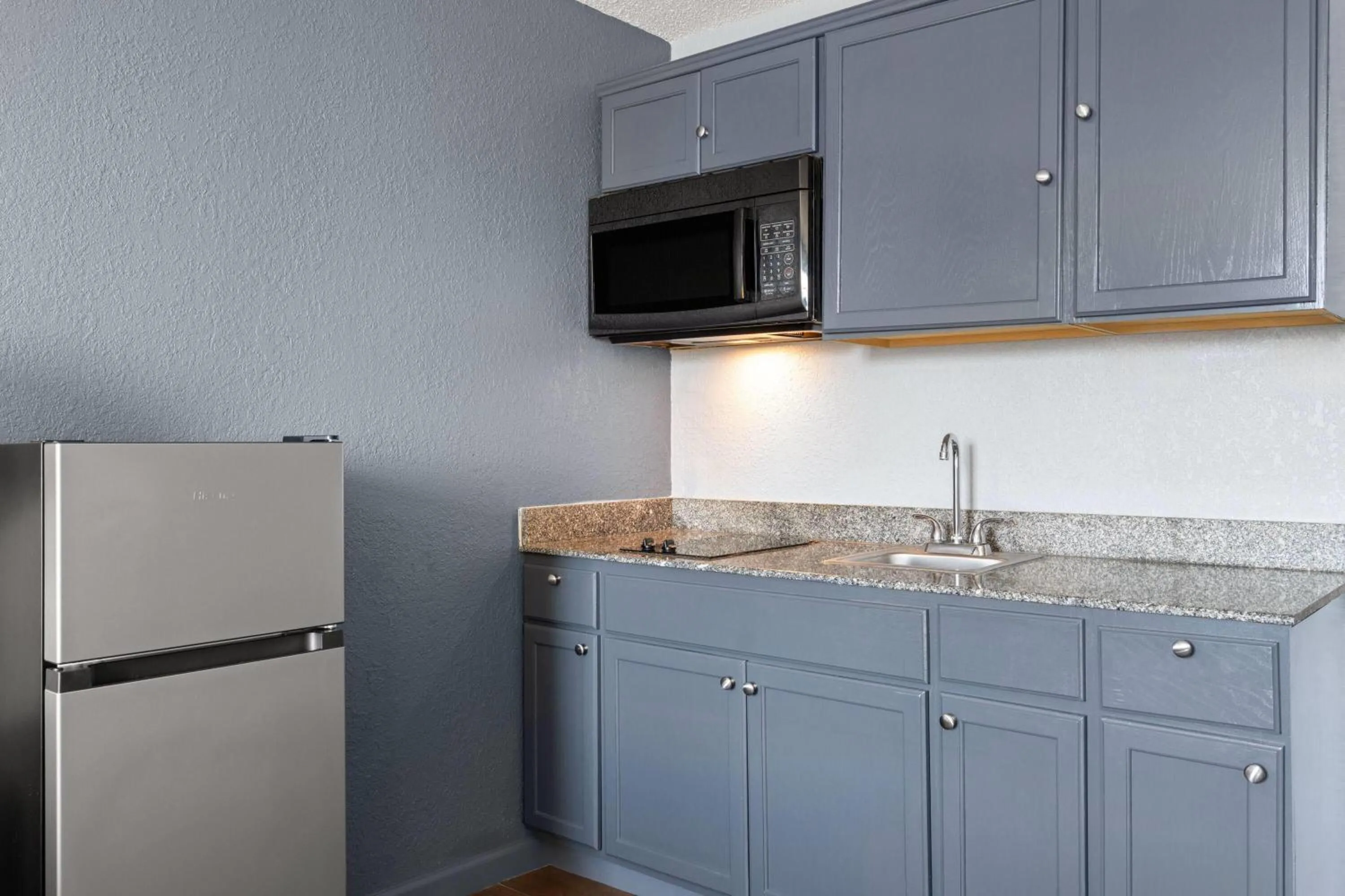 Photo of the whole room in Super 8 by Wyndham Fort Wayne