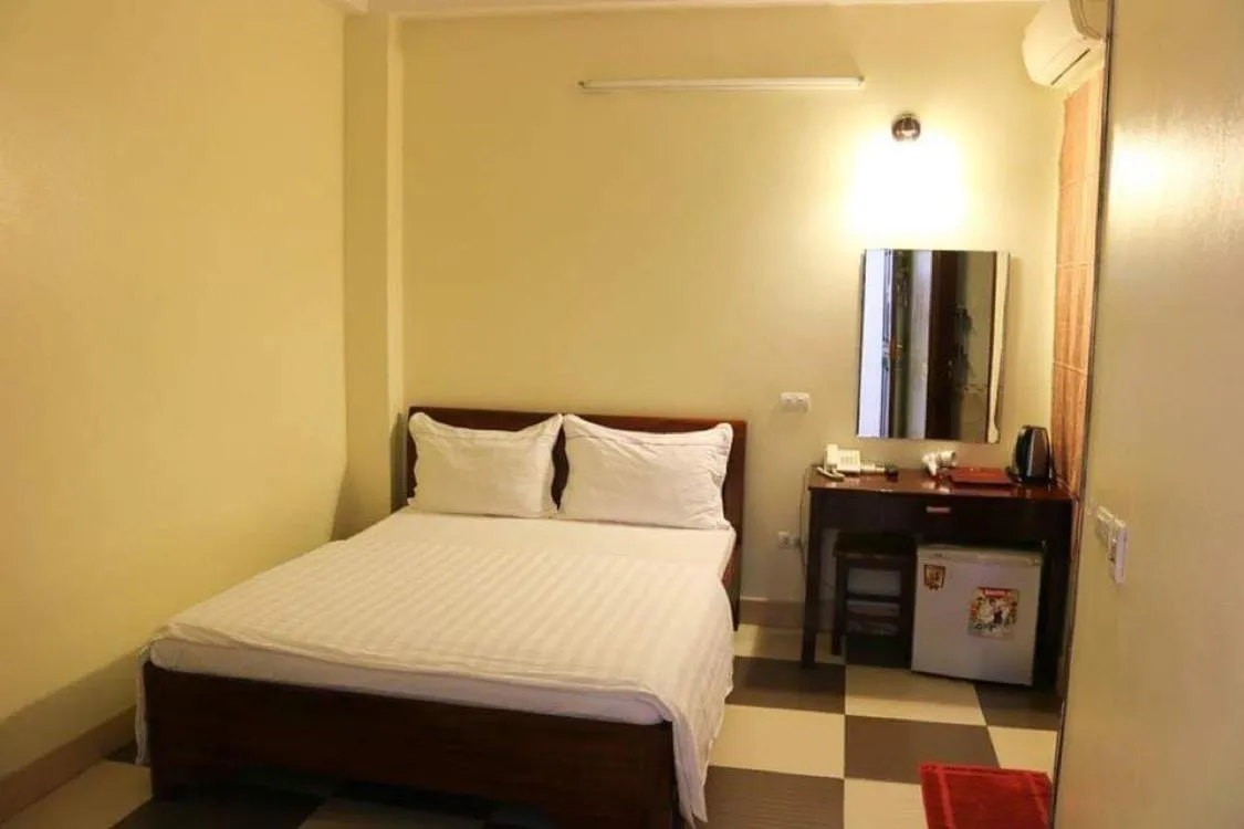 Bed in Vạn Xuân Hotel HN - by BAY LUXURY