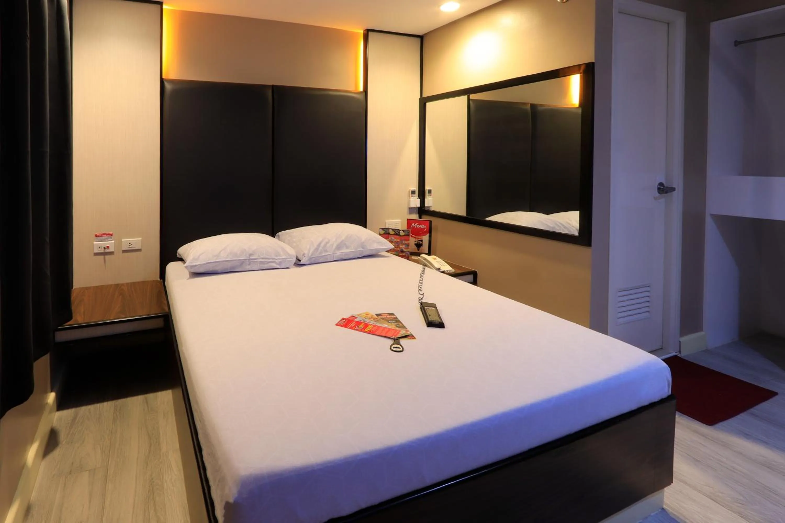 Bedroom, Bed in Hotel Sogo General Trias