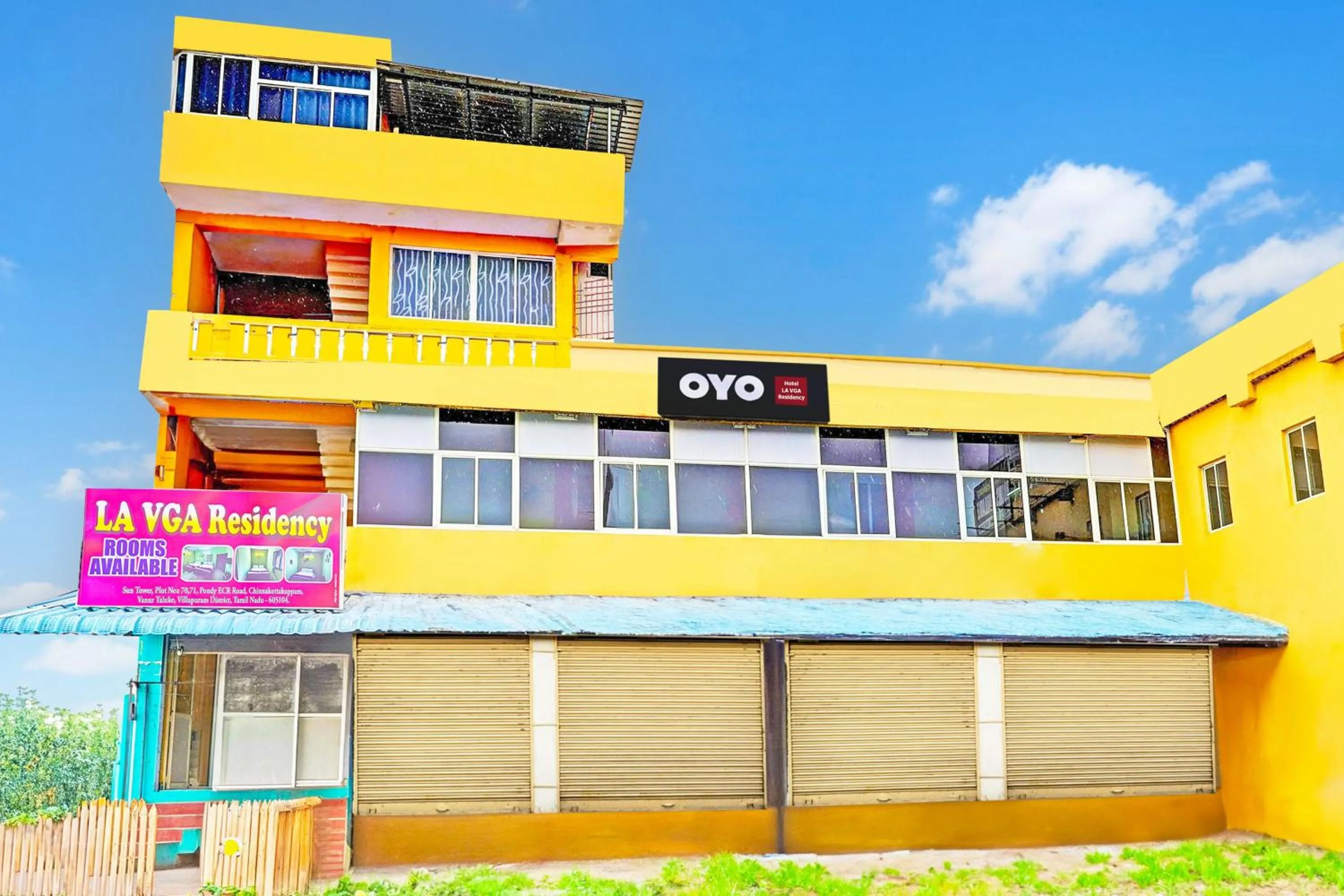 Facade/entrance in Hotel O by OYO LA VGA RESIDENCY