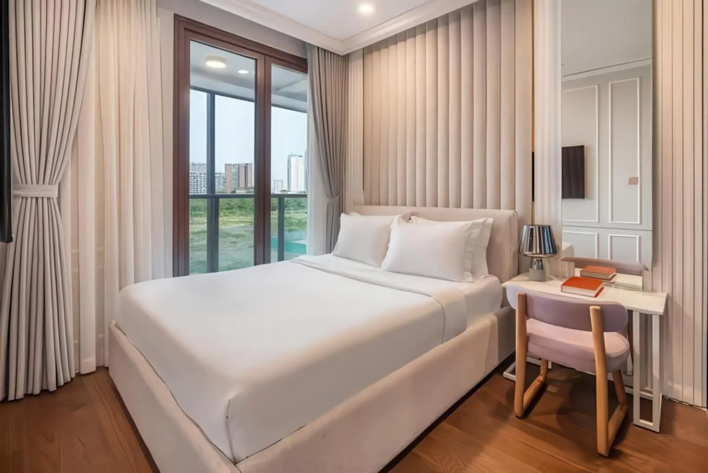 Bed in The Galleria Thủ Thiêm - Panorama Sky View