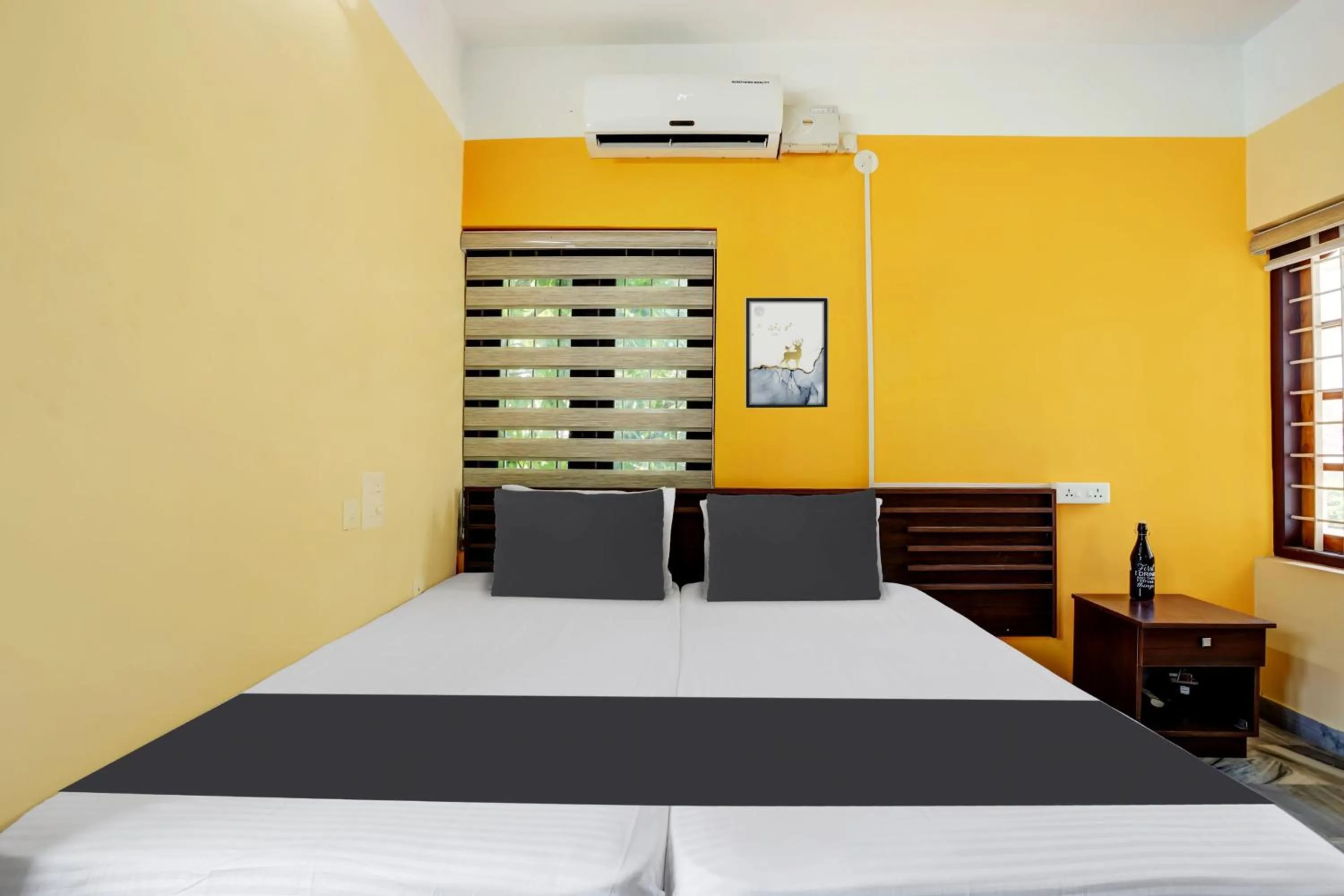 Bedroom, Bed in Hotel O LM RESIDENCY