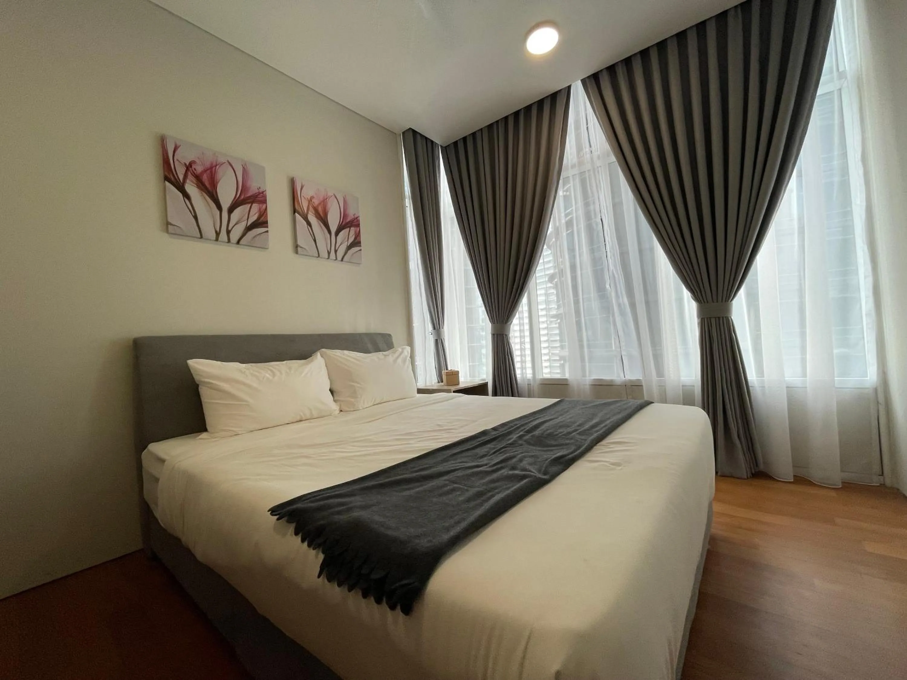 Bed in Sky Suites KLCC by Luna KL