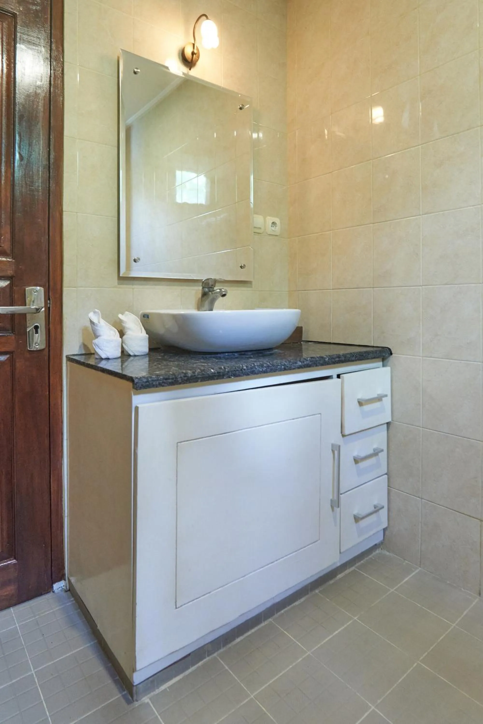 Bathroom in Attara Hills Sunset Villa Senggigi