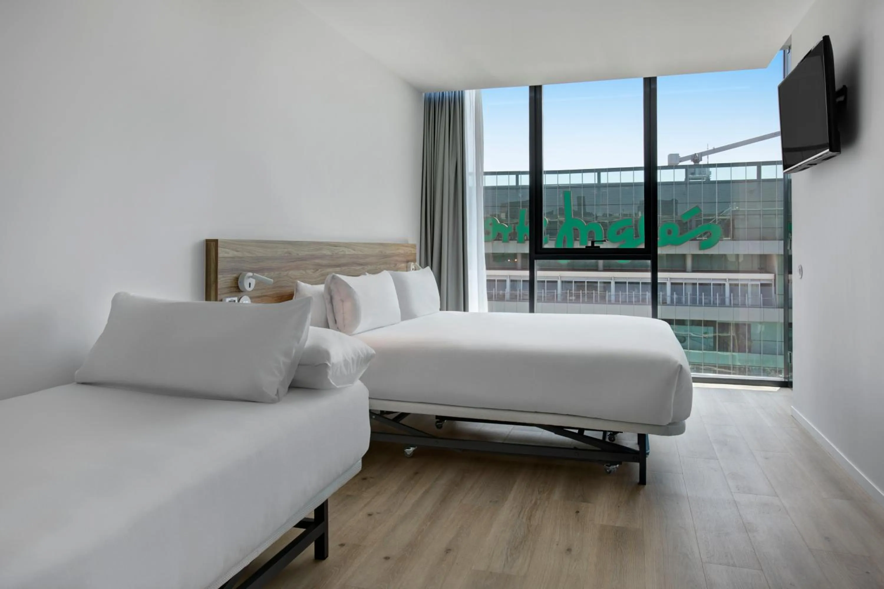 TV and multimedia, Bed in B&B HOTEL Porto Gaia