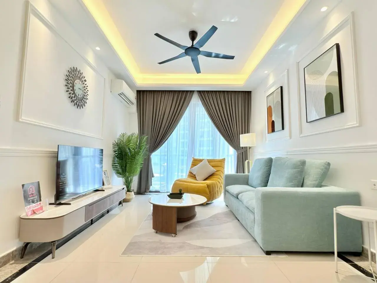 Deluxe Double or Twin Room with Balcony in R&F Seine Region by ANJU Deluxe Double or Twin Room with Balcony in R&F Seine Region by ANJU