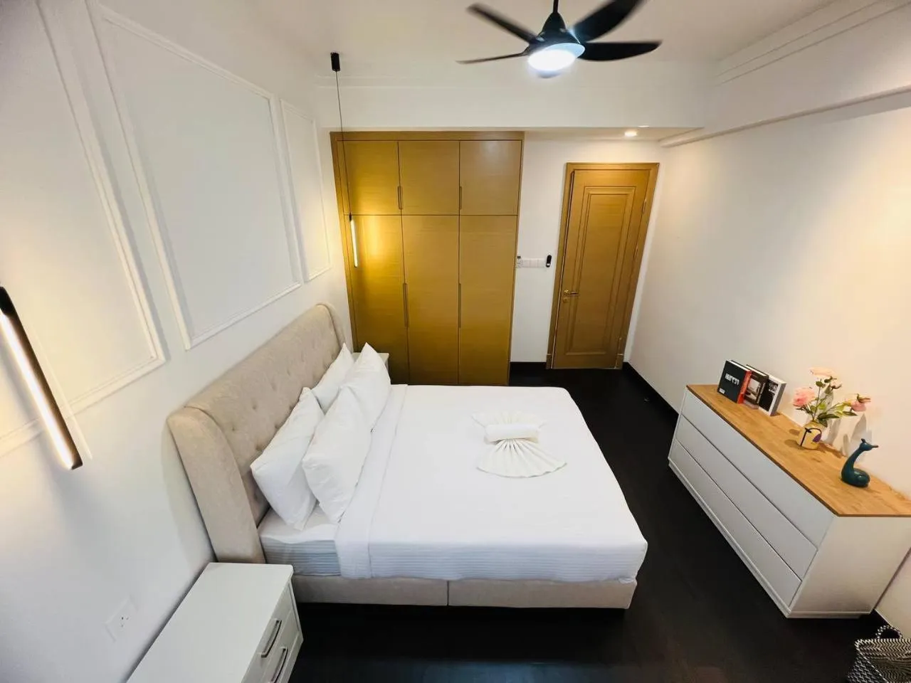 Bed in R&F Seine Region by ANJU