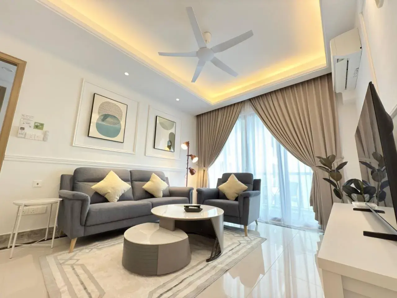 Queen Room with Sea View in R&F Seine Region by ANJU Queen Room with Sea View in R&F Seine Region by ANJU