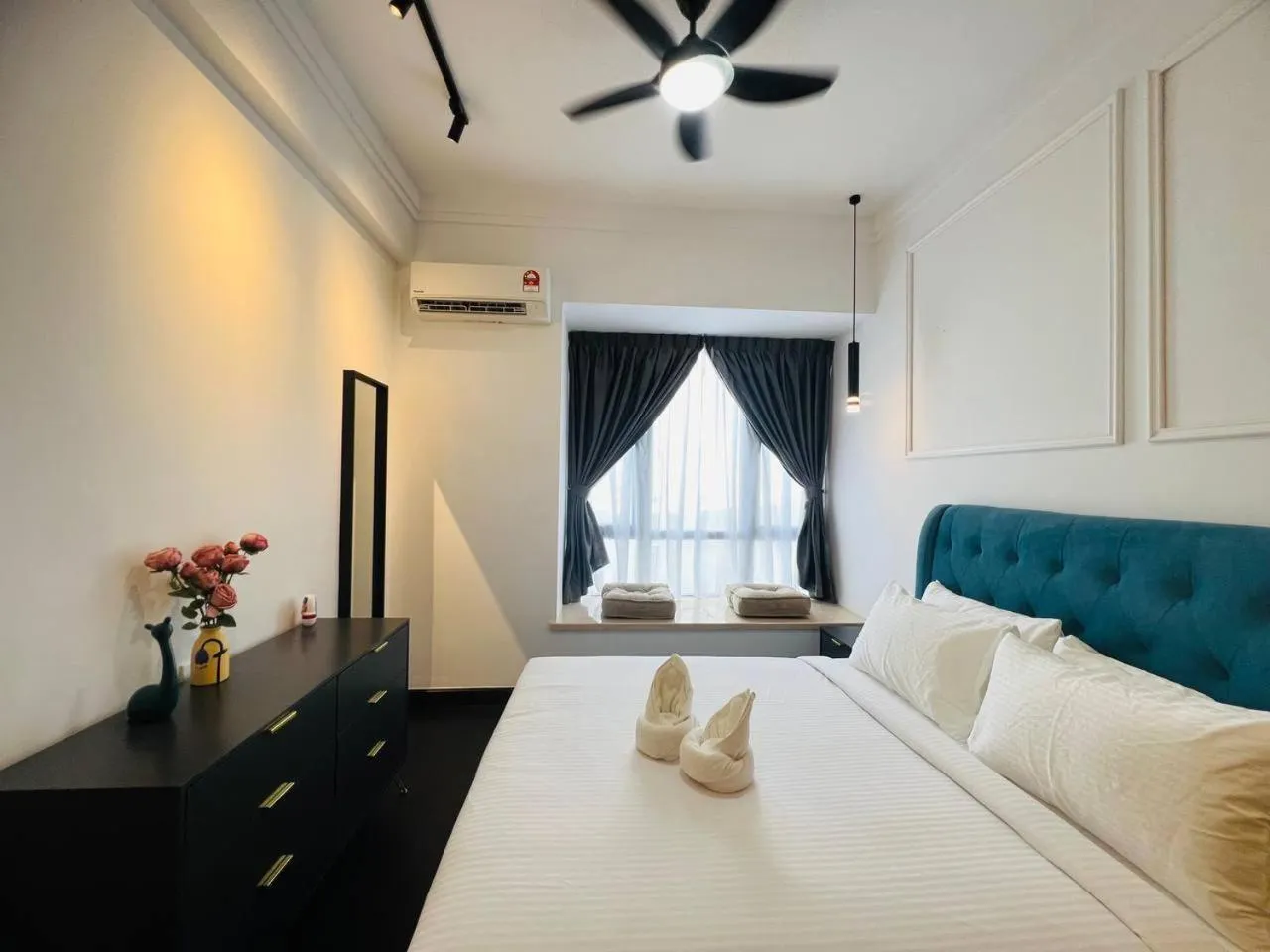 Bed in R&F Seine Region by ANJU