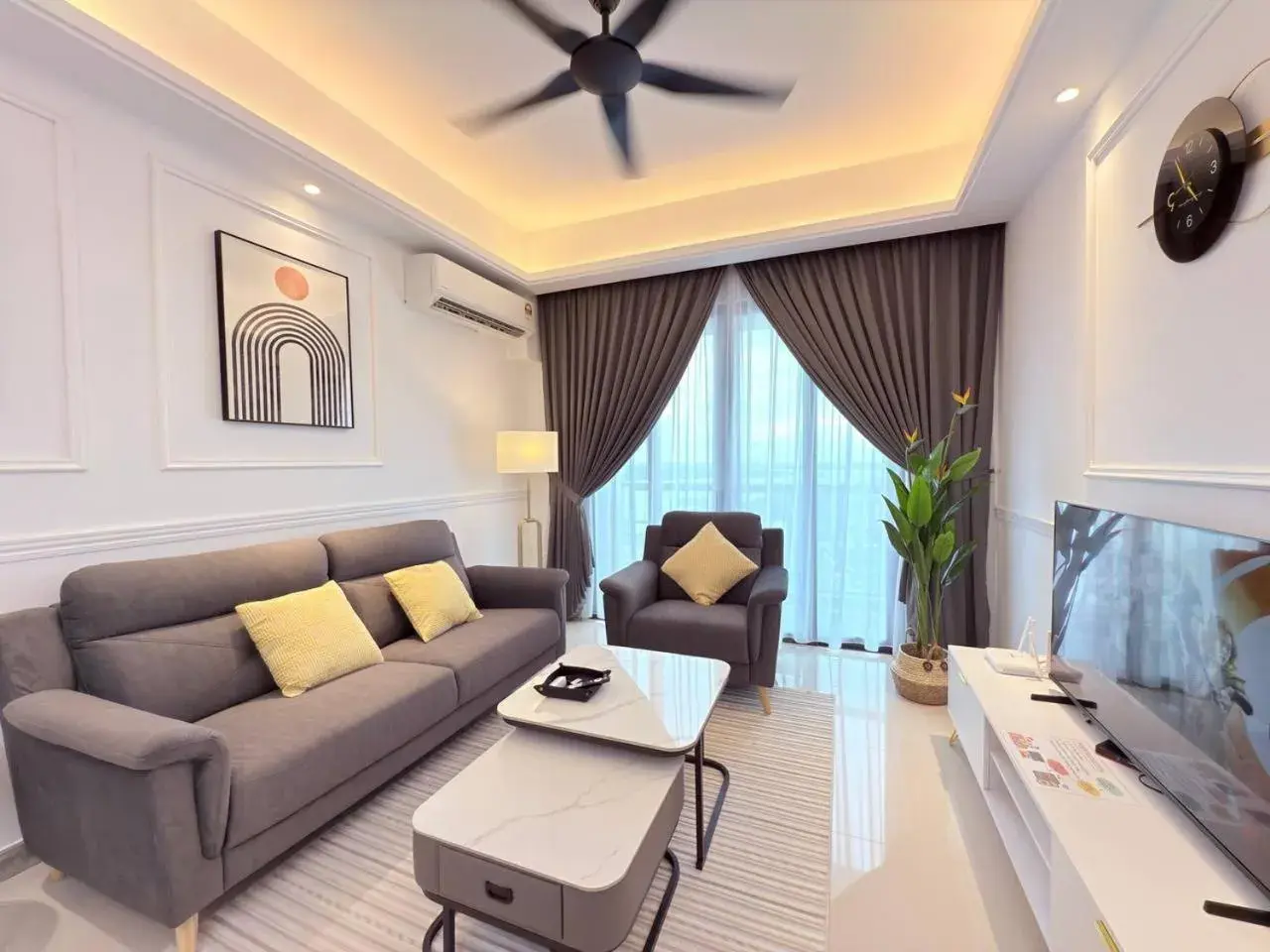 Three-Bedroom Loft Apartment in R&F Seine Region by ANJU Three-Bedroom Loft Apartment in R&F Seine Region by ANJU