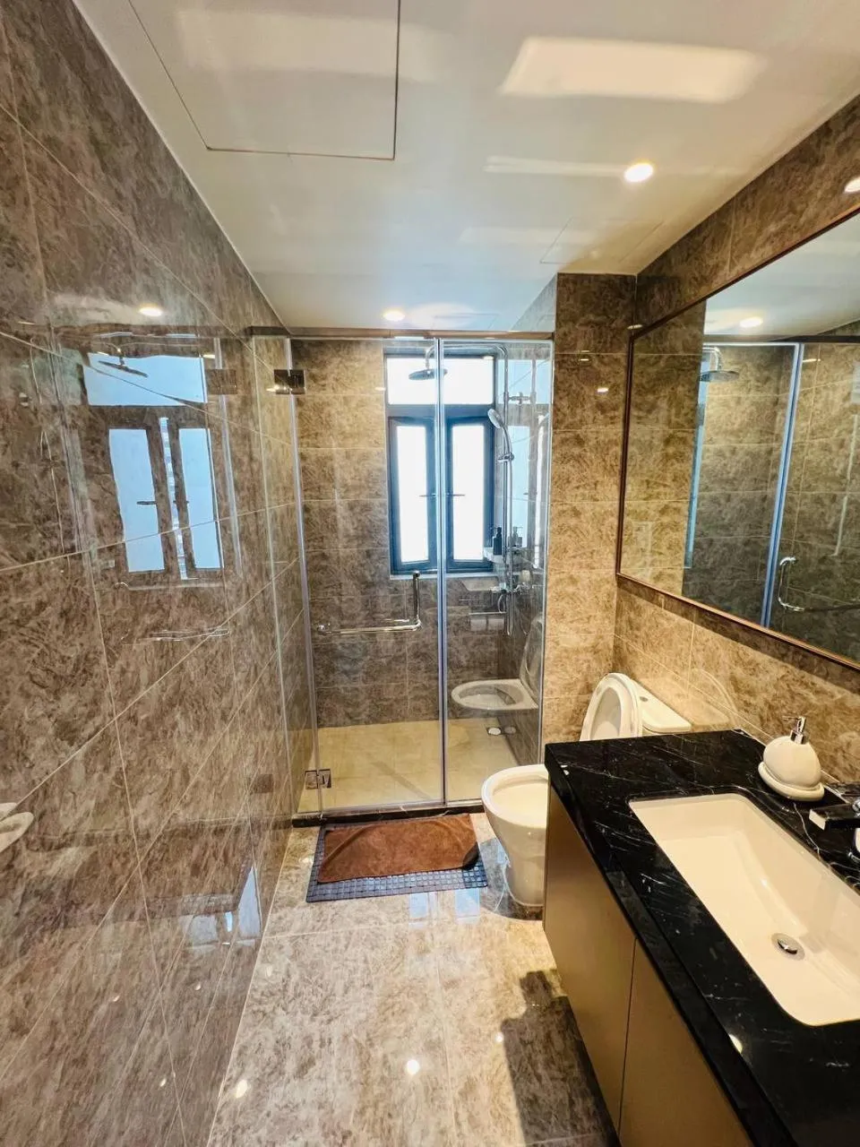 R&F Seine Region by ANJU