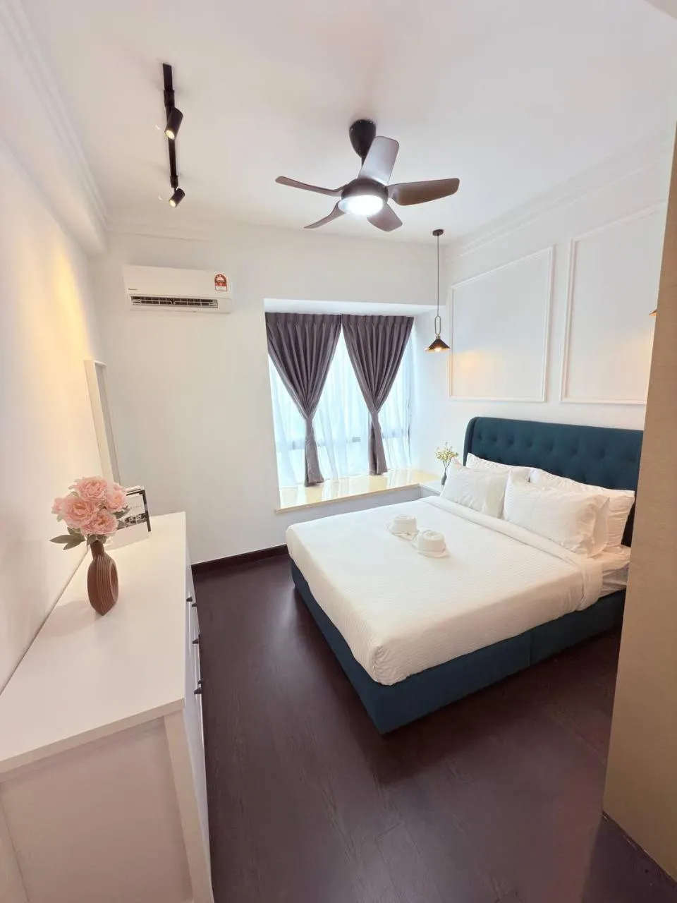 Bed in R&F Seine Region by ANJU