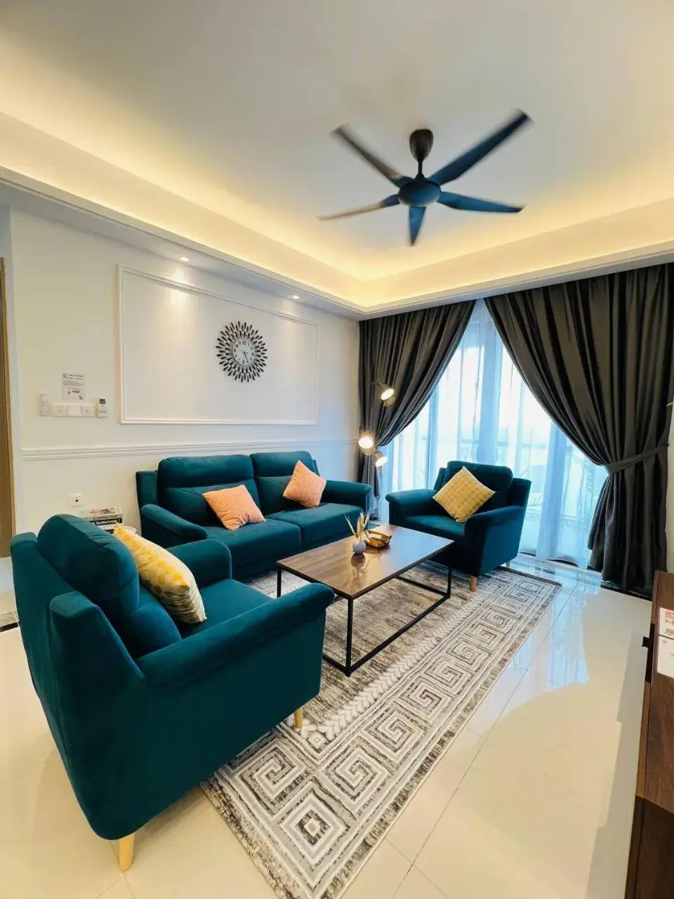 Three-Bedroom Apartment with Sea View in R&F Seine Region at ANJU Three-Bedroom Apartment with Sea View in R&F Seine Region at ANJU